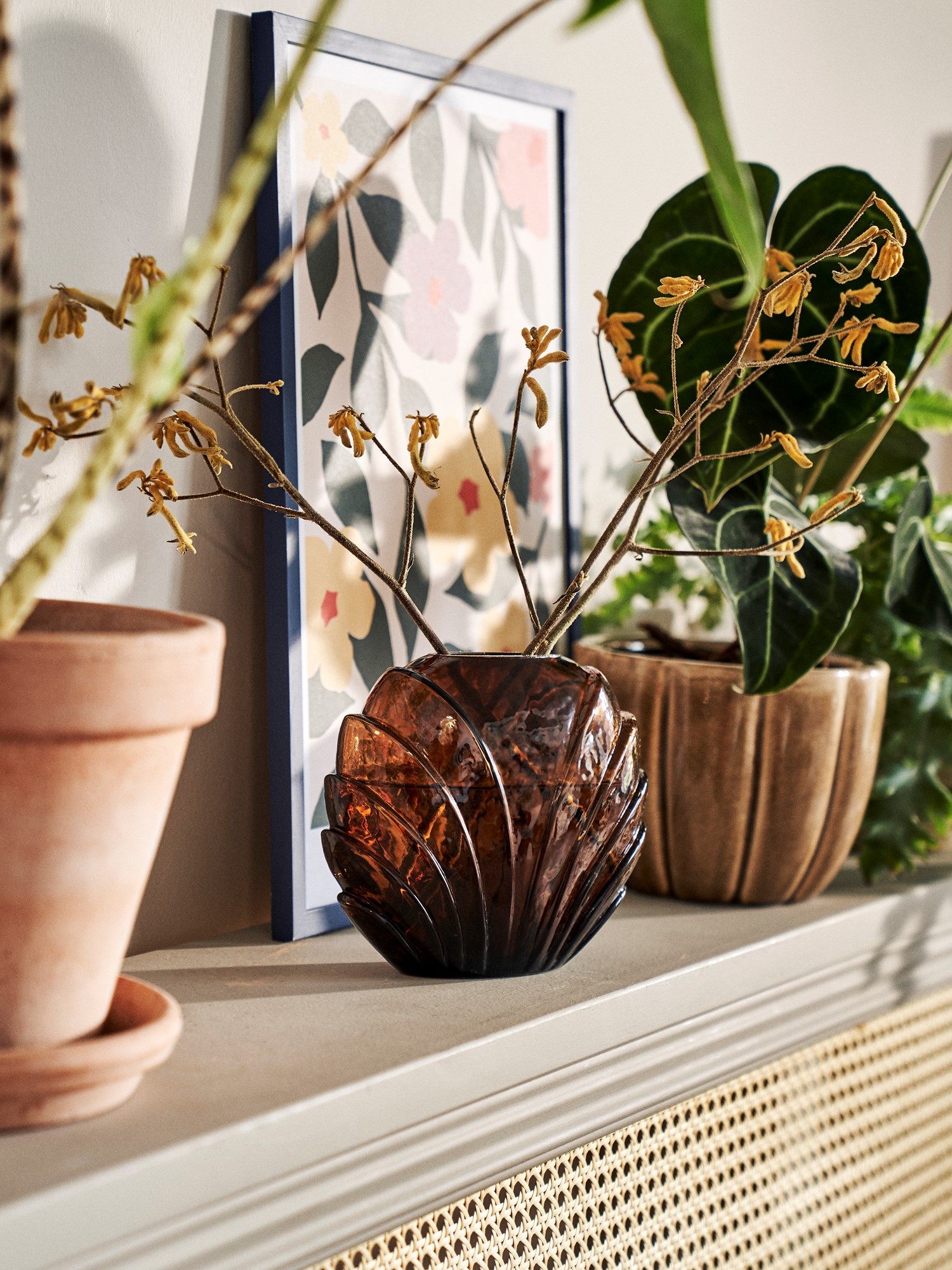 Vase Glass. 17 x 7.5 x 14.5 cm.