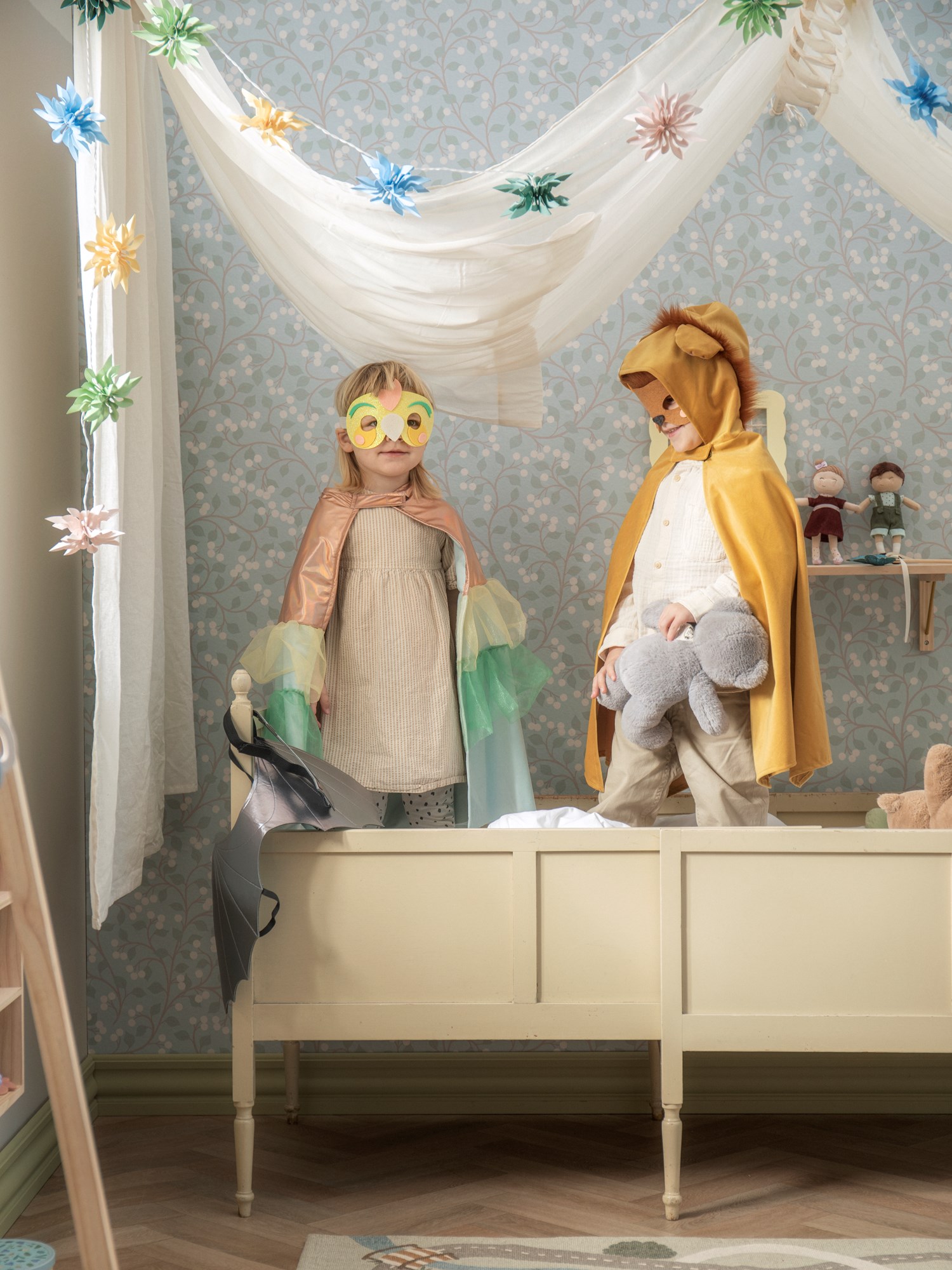 Dress-up mask parrot