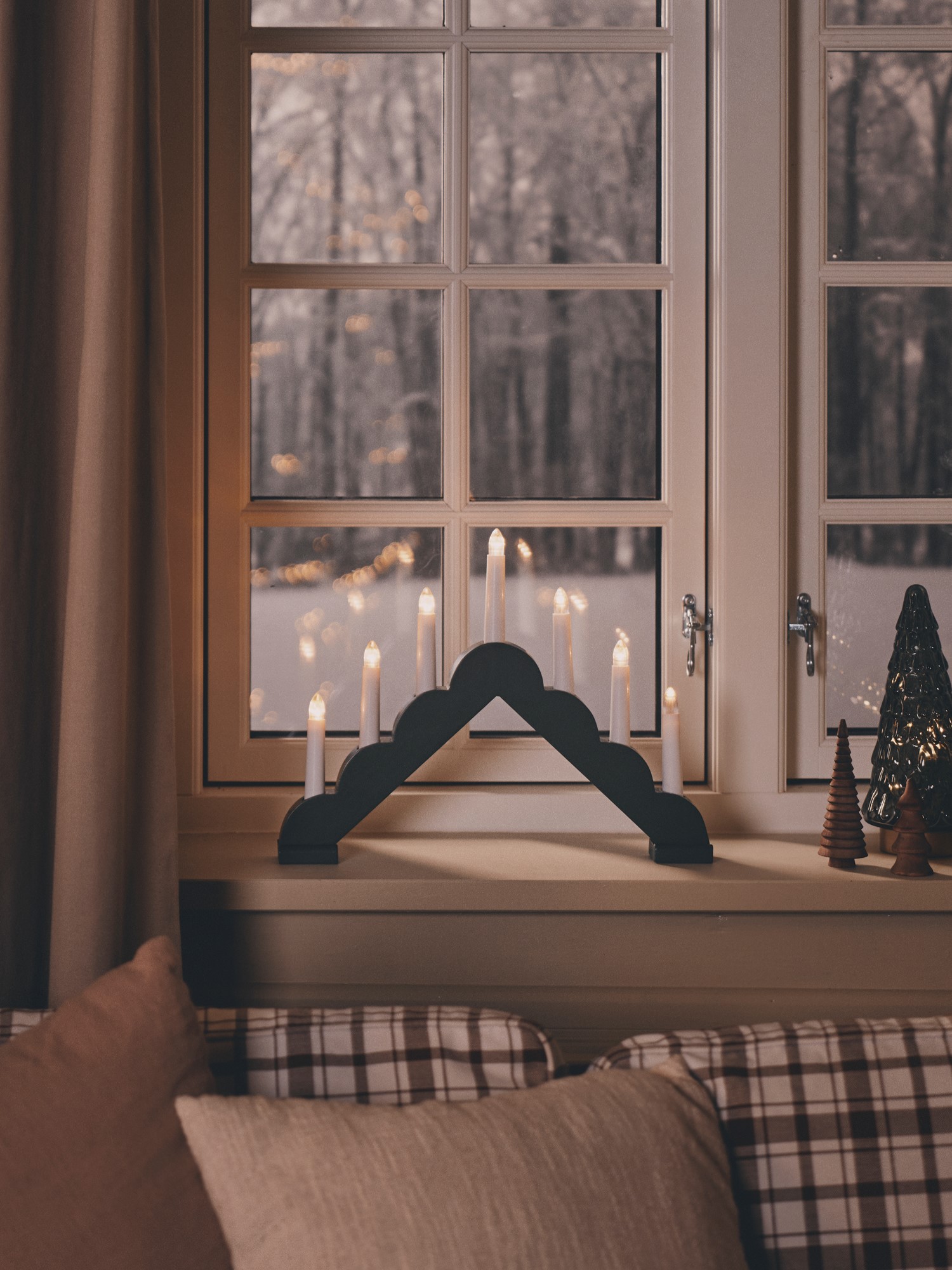 LED candle bridge Pinewood. 37 x 29 cm.