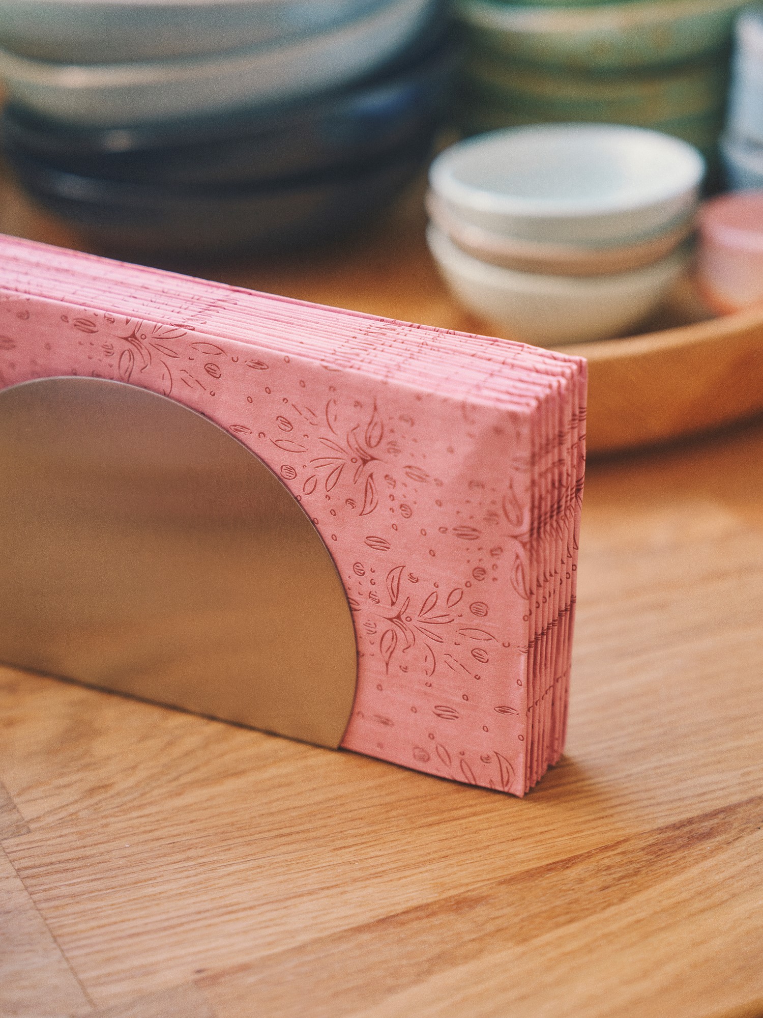 Napkins 40 x 40 cm Paper. 20 x 10 cm/40 x 40 cm. 16 pcs.