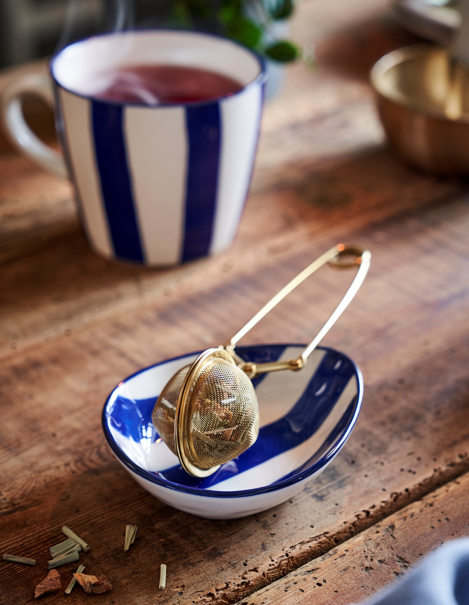 Tea strainer Stainless steel. 4.5 x 17 cm.