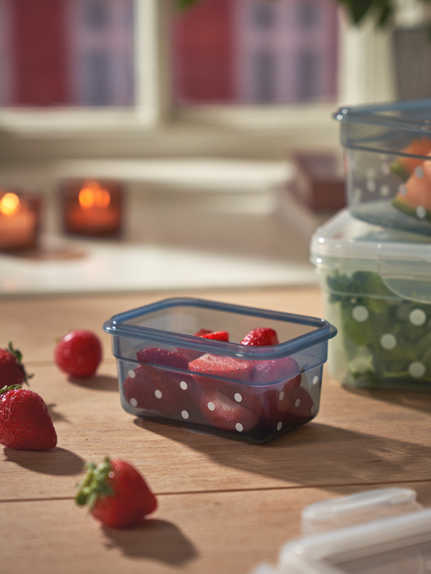 Food container Polypropylene/silicone. 10 x 6.7 x 5 cm.