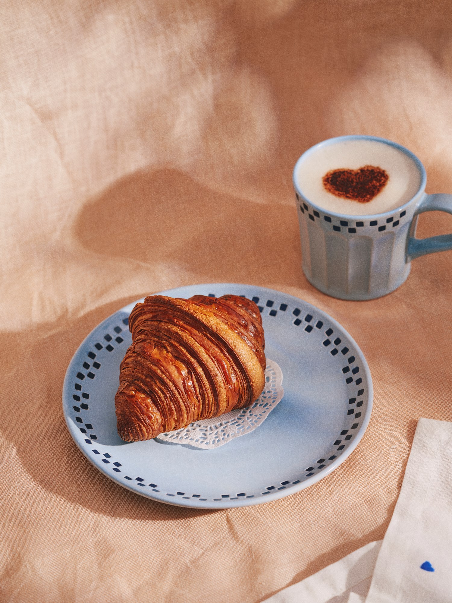 Plate Stoneware. Ø20.3 x  2.1 cm.