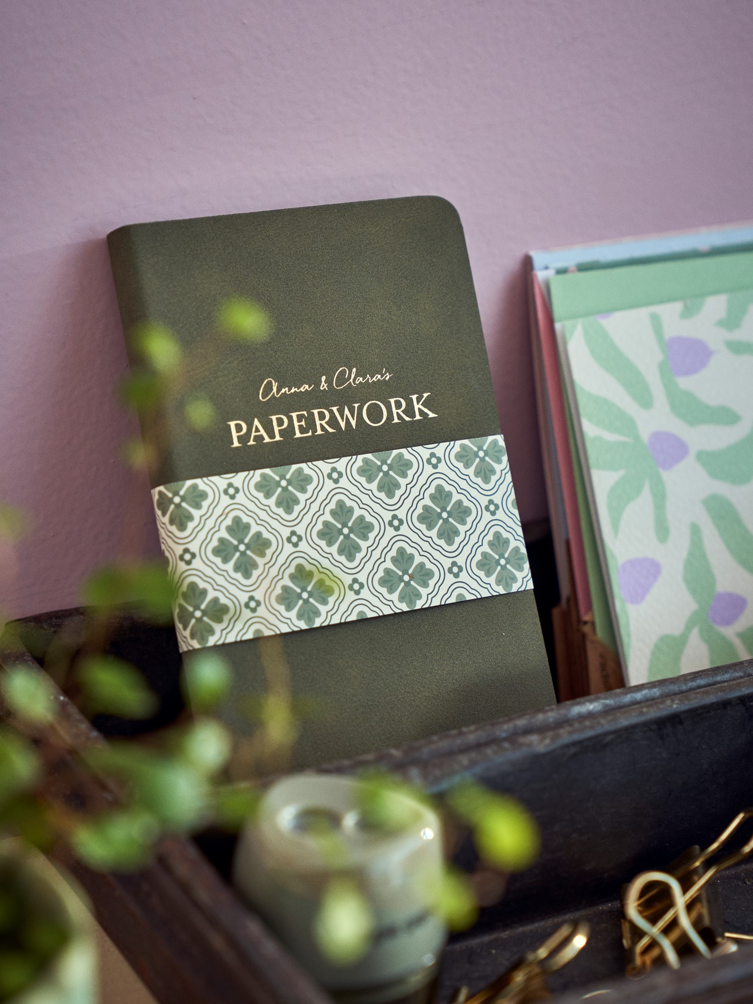 Lined notebook 8 x 14.8 PU/paper. Softcover. 8 x 14.8 cm. 128 pages.