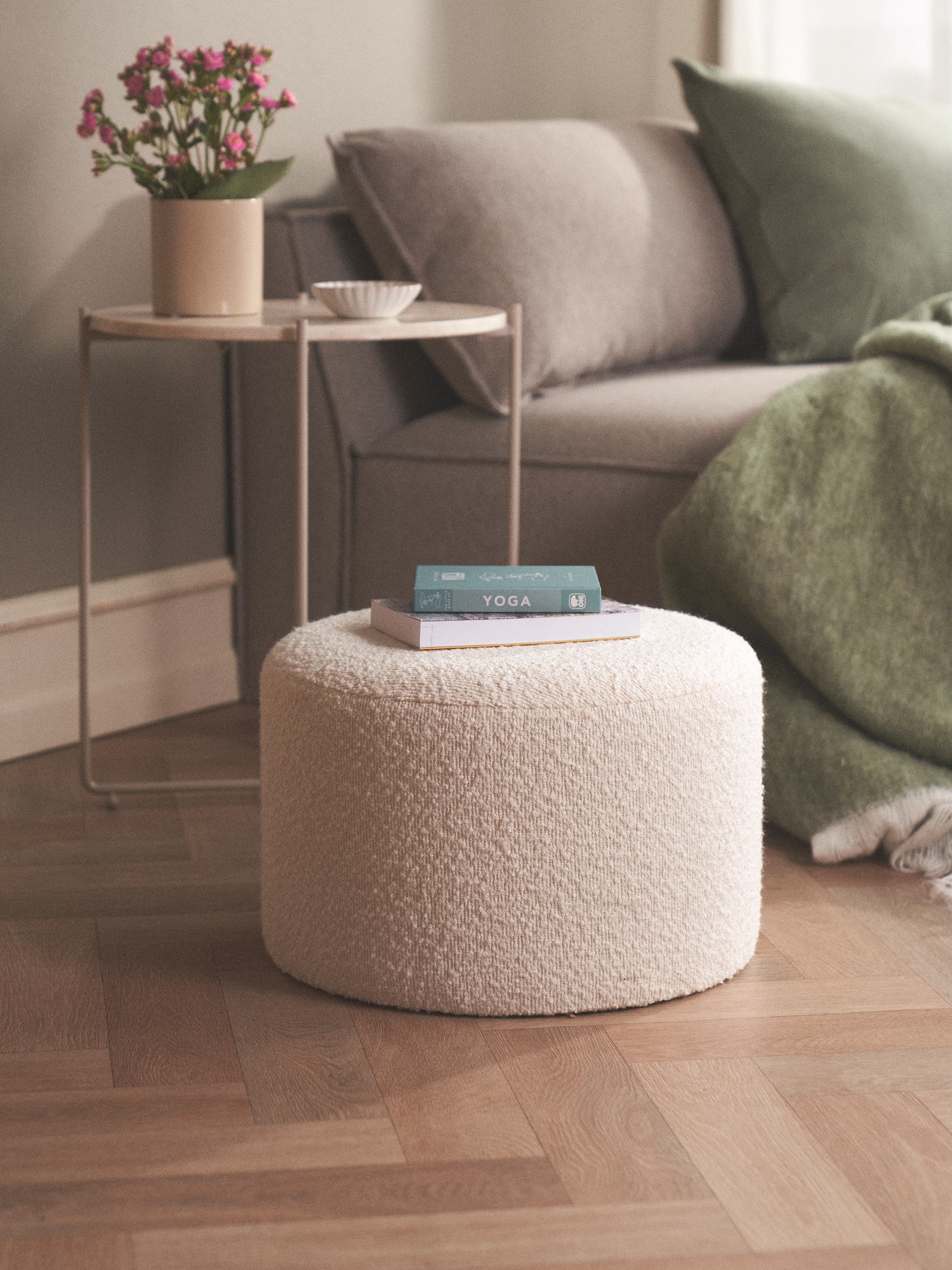 Pouffe MDF/polyester/polyurethane. Ø39 x 25 cm.