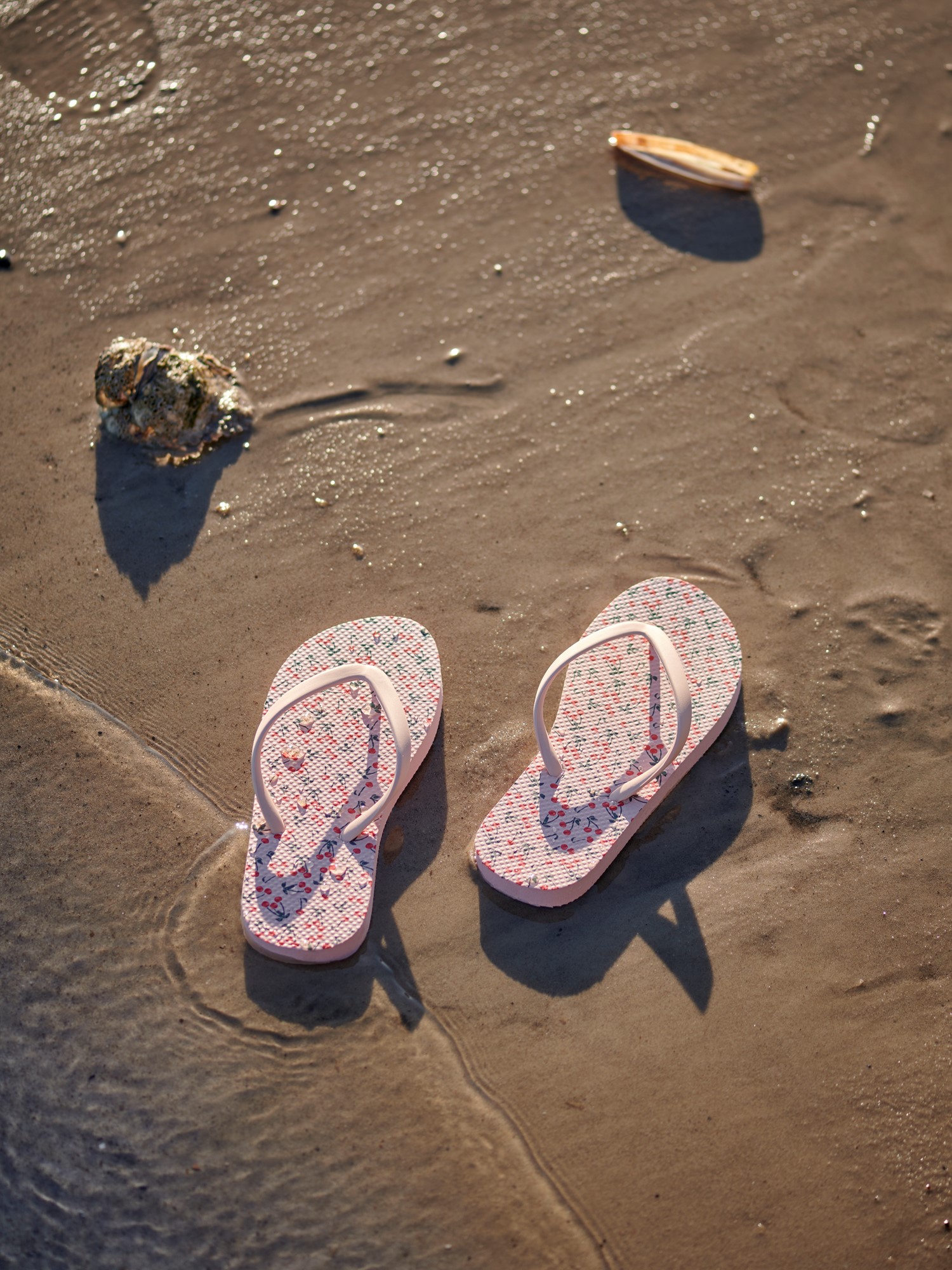 Flip-flops Polyethylene/rubber.