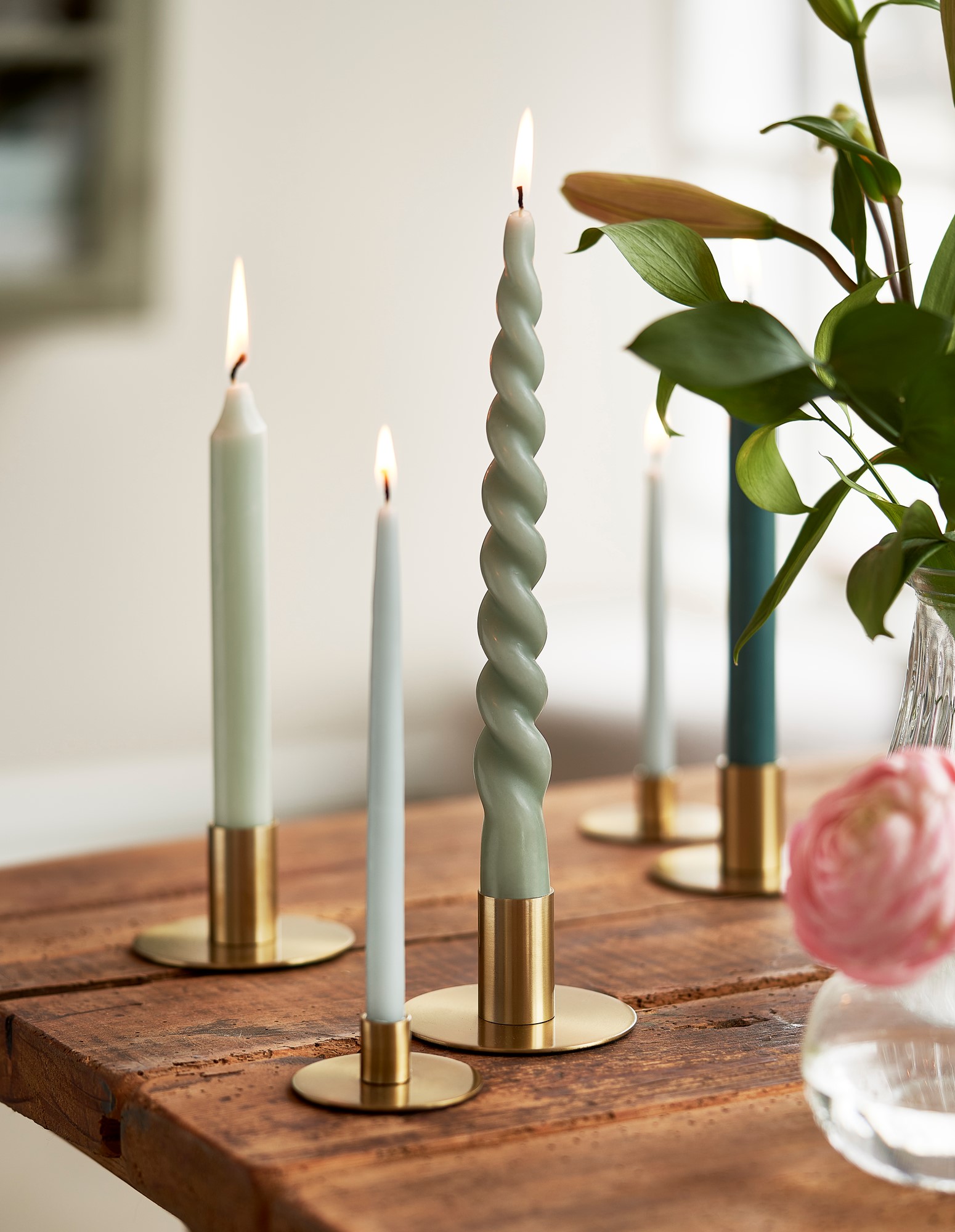 Taper candles 19 cm 10 pcs Paraffin. Ø2,2 x 19 cm. 10 pcs.