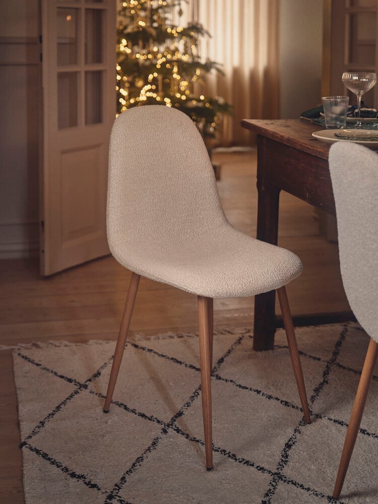 Chair with bouclé fabric Polyester/steel/polyurethane. 40,5 x 44,5 x 89/48,5 cm.