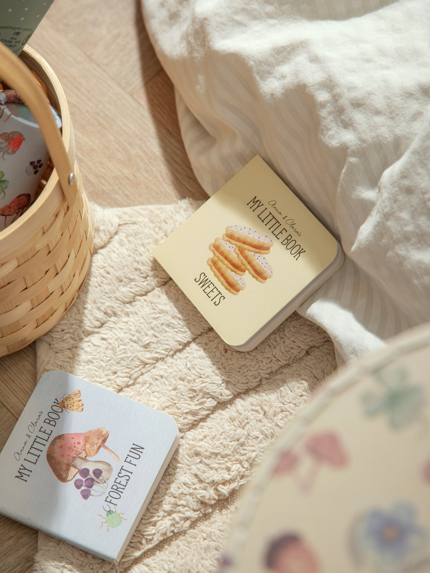 My Little Book Cardboard. 8 x 8 cm.