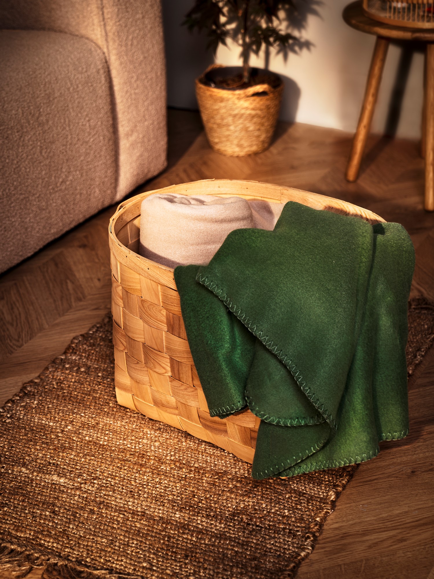 Basket Chipwood. 43.5 x 37 x 30 cm.