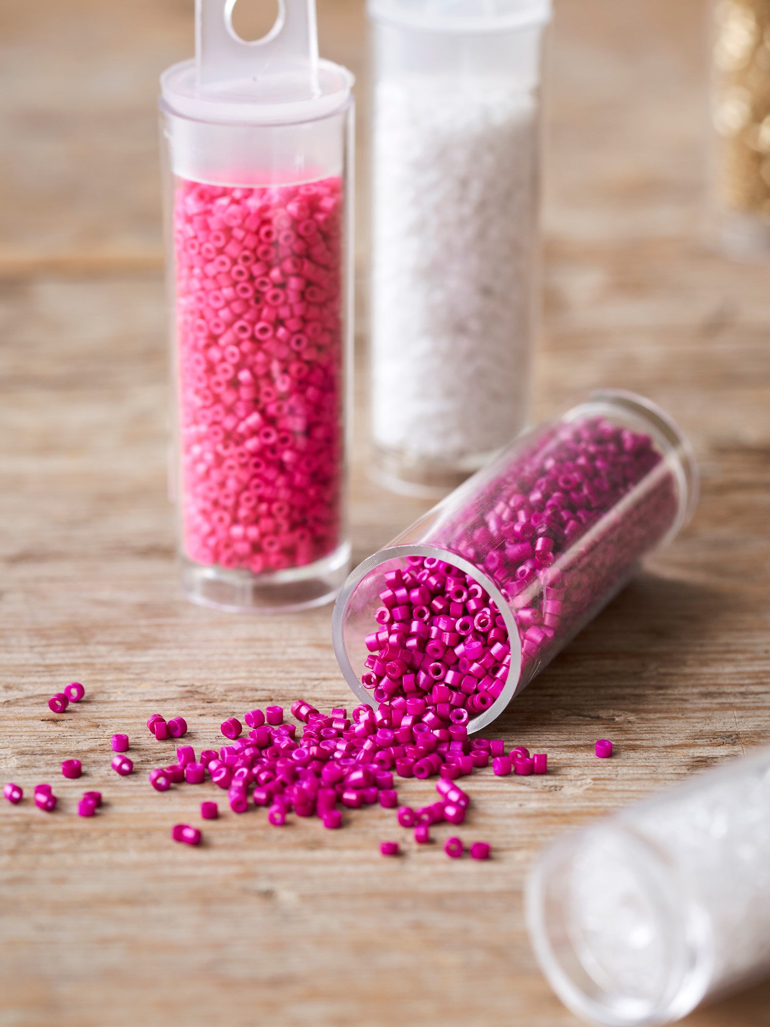 Beads Glass. 1.6 mm. 10 g.