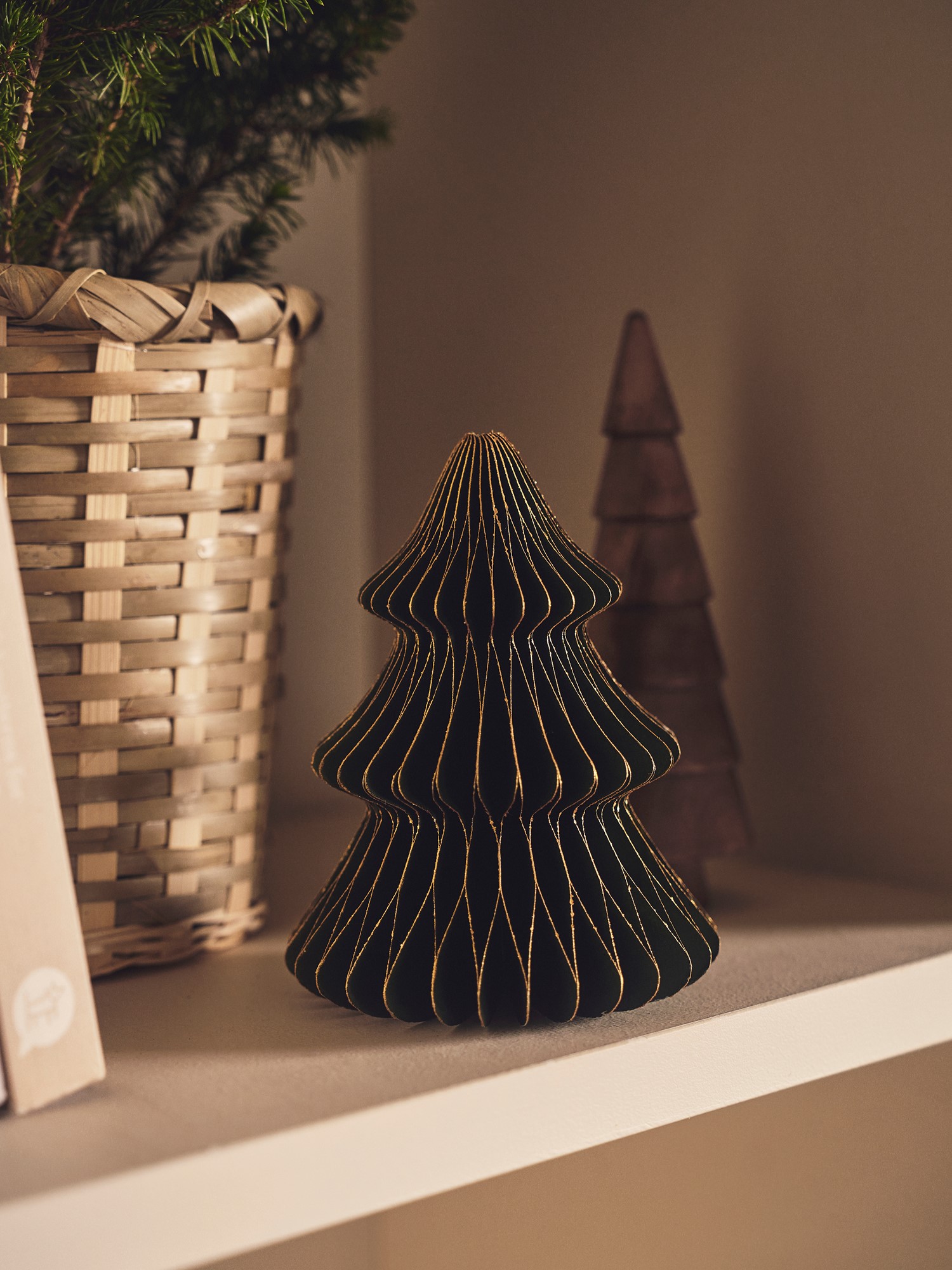 Decorative tree Paper. 12 cm.