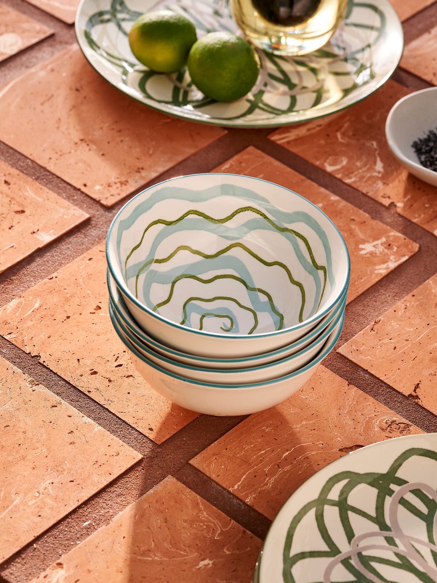 Bowl Porcelain. 15.5 cm.