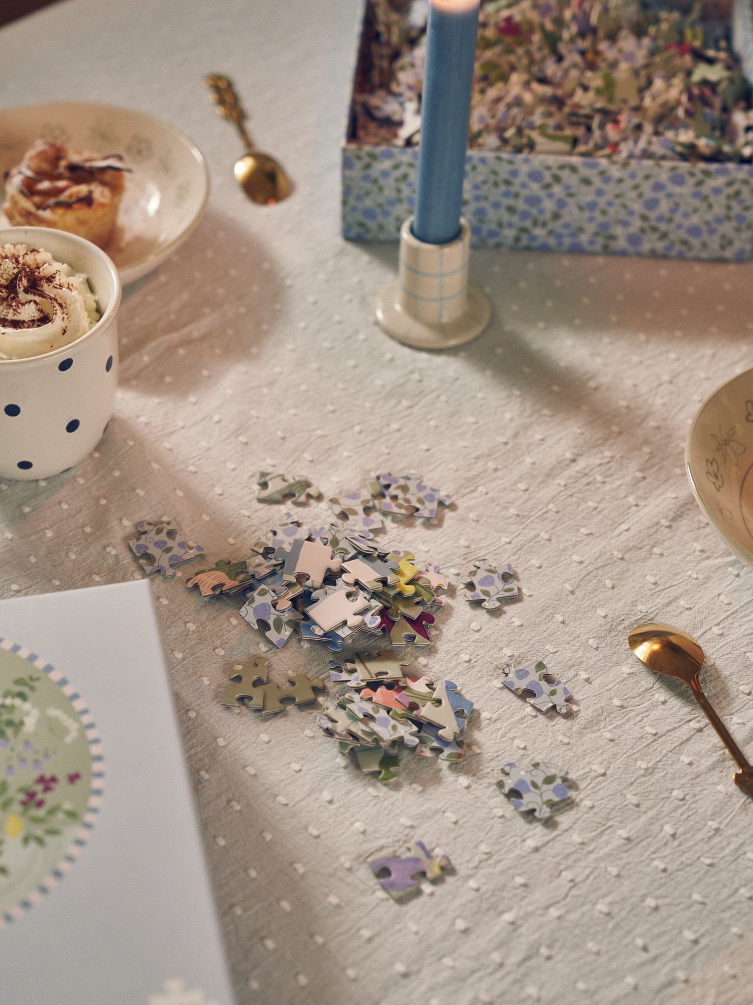 Puzzle 1000 pieces Cardboard. Ø57.5 cm. 1000 pieces.