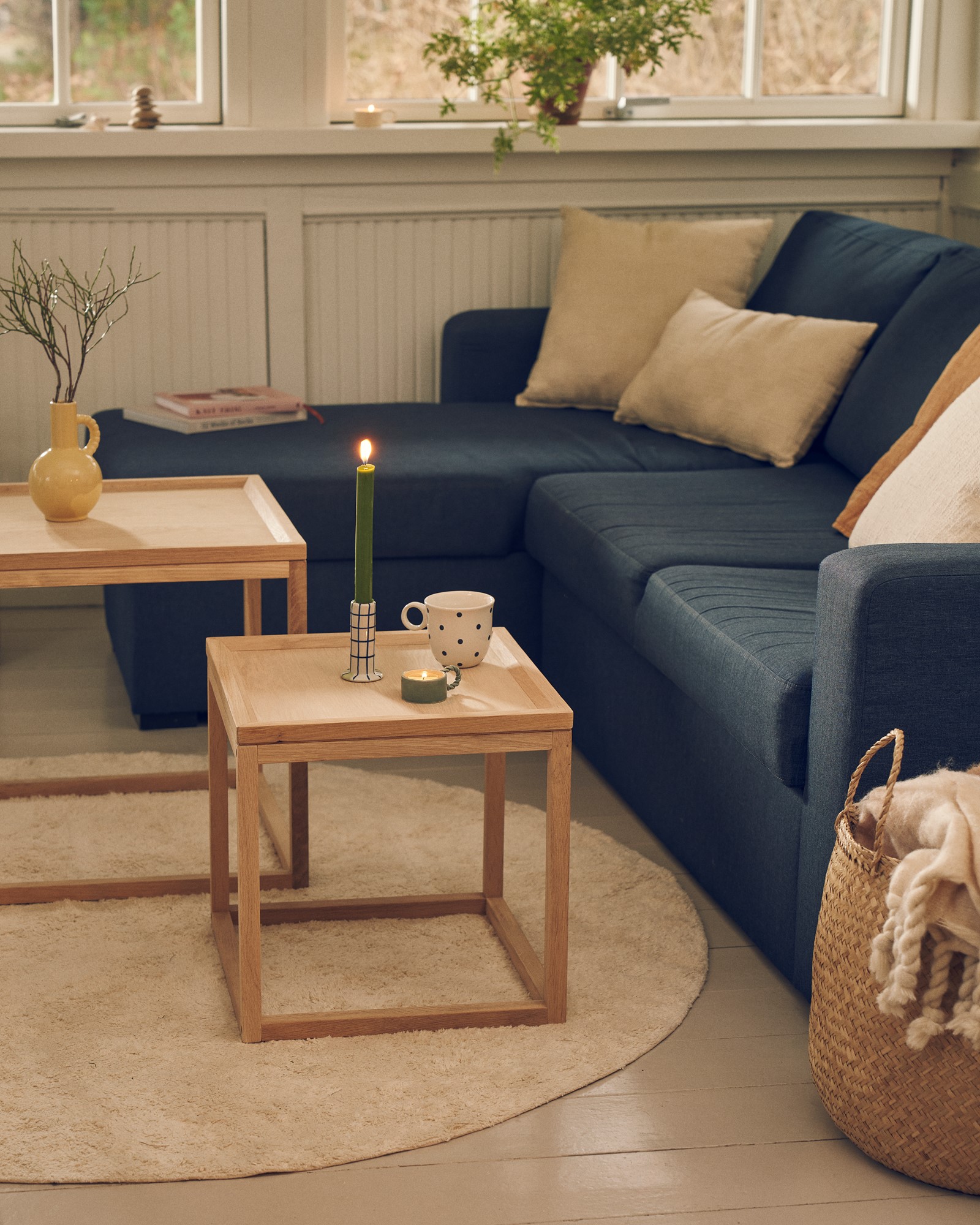 Coffee table Oak wood. 40 x 40 x 40 cm.