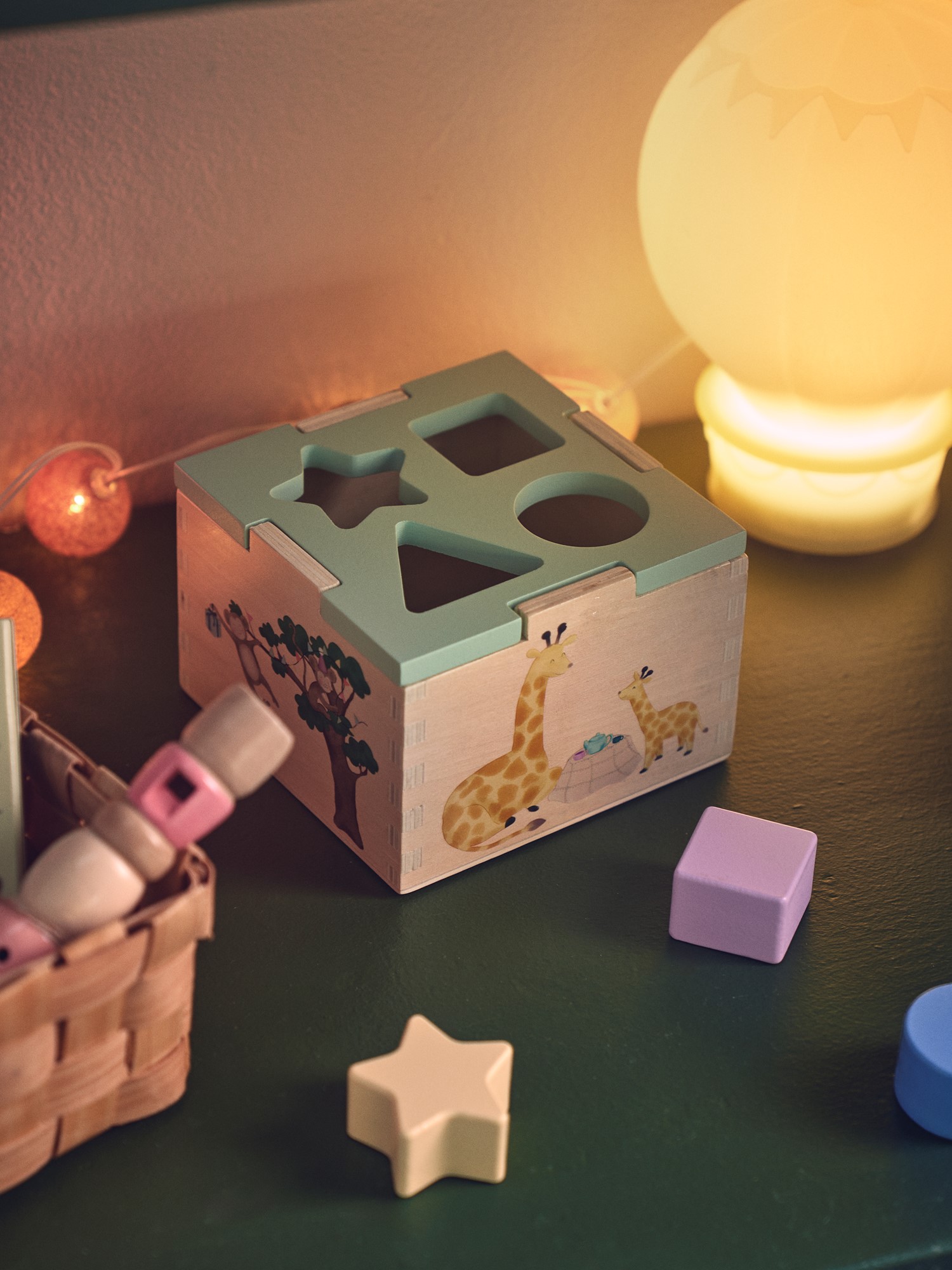 LED lamp Silicone. 14 x 14 x 19 cm.