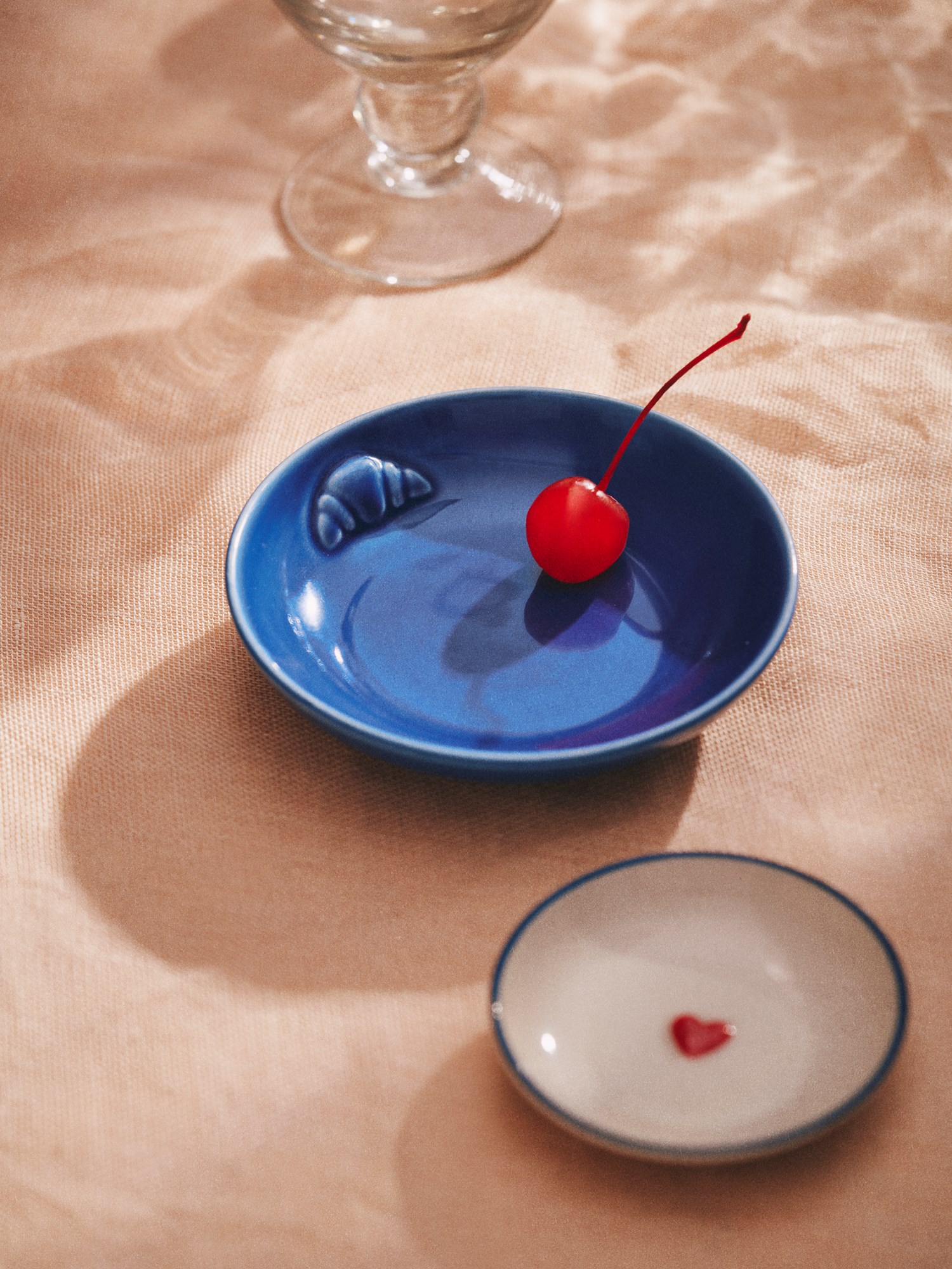 Bowl with croissant detail Stoneware. Ø11 cm.