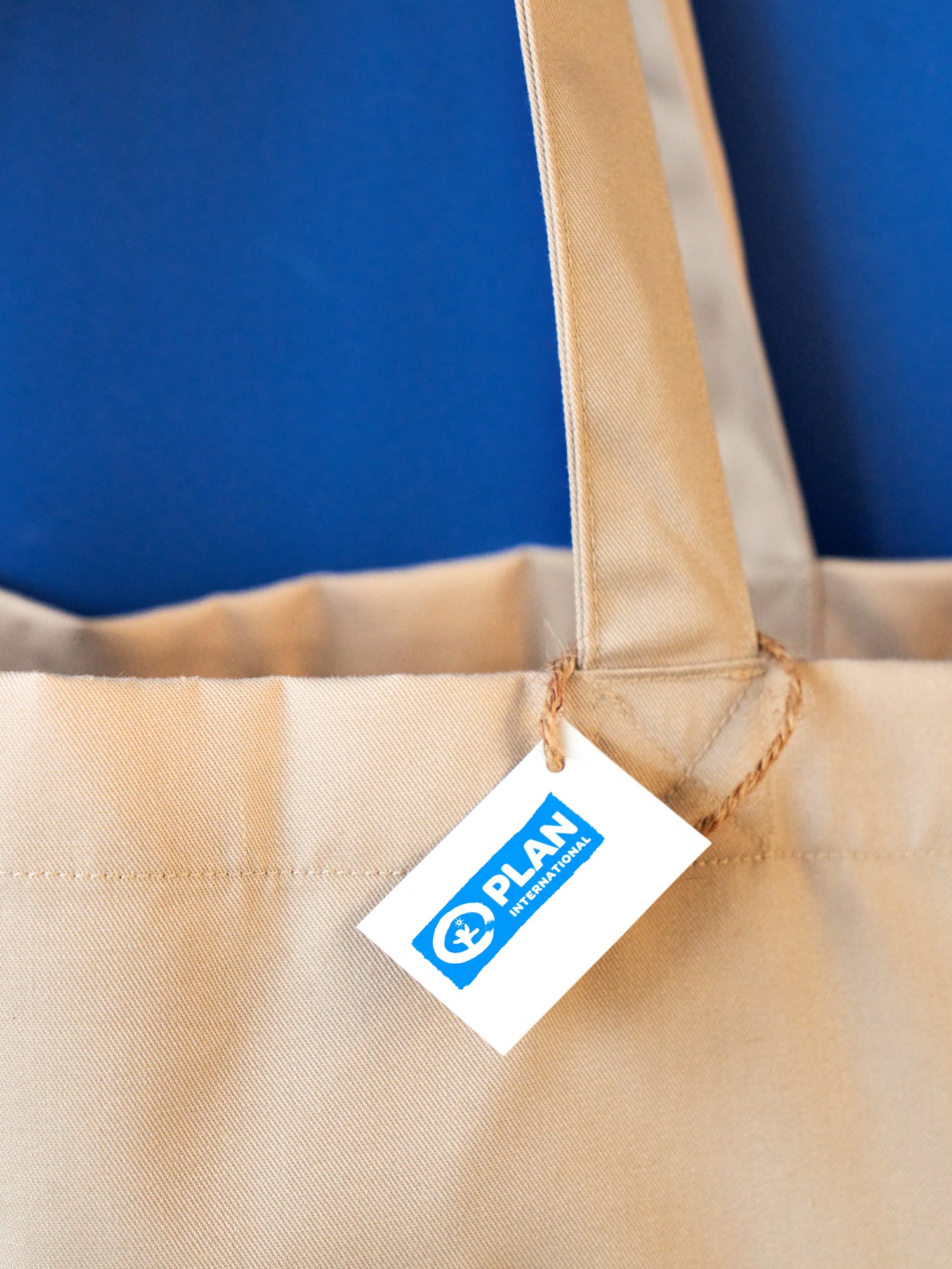 Plan International tote bag By purchasing this tote bag, you donate £0.56 / €0.67 to Plan International.