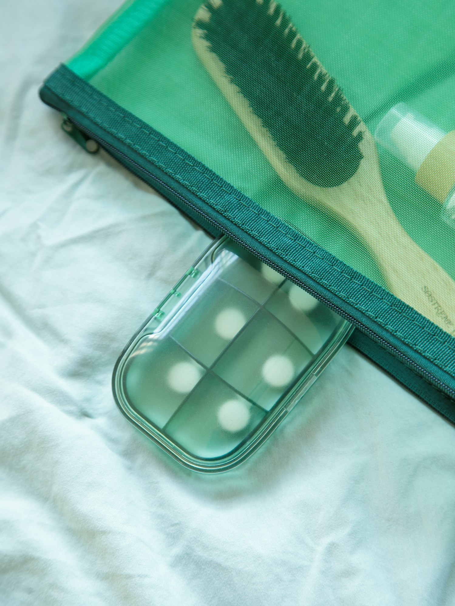 Pill box 10.3 x 7 x 3 cm.