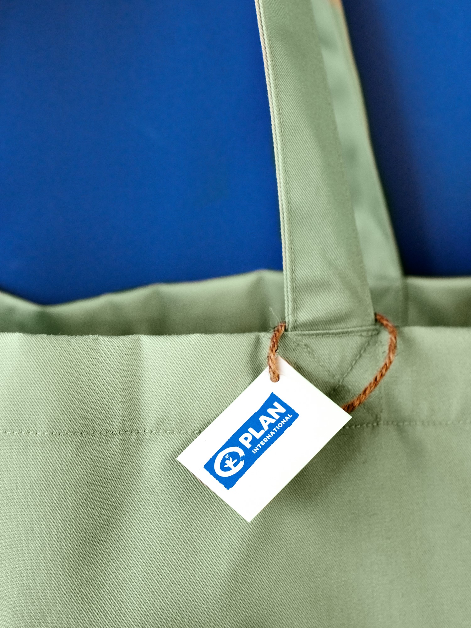 Plan International tote bag By purchasing this tote bag, you donate £0.56 / €0.67 to Plan International.