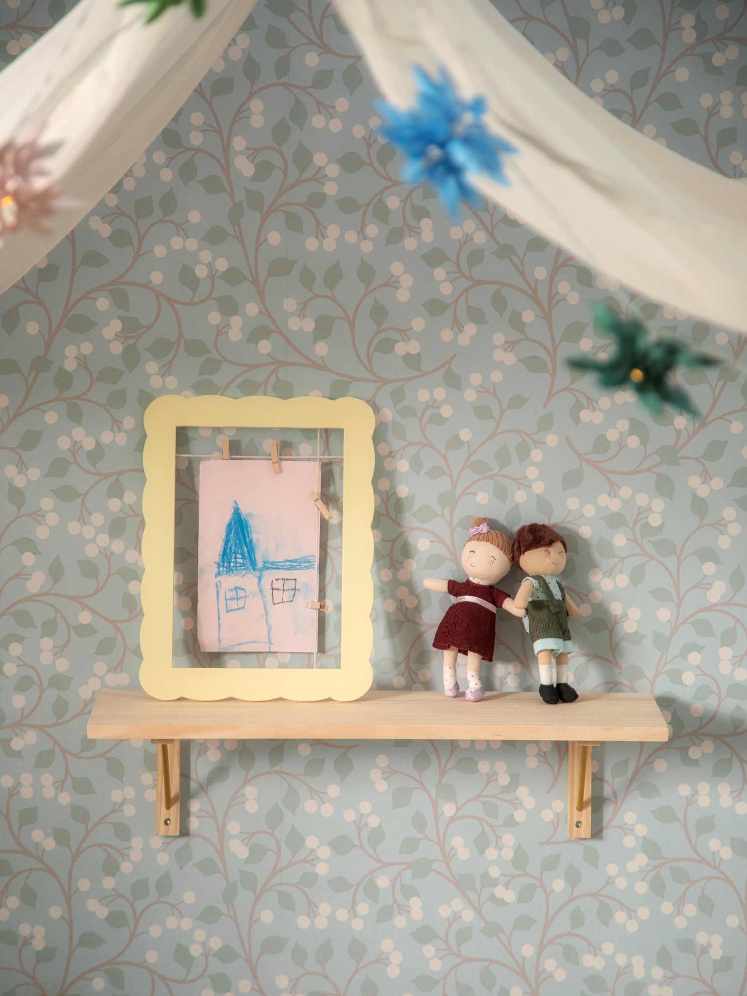 Small children's frame Poplar wood. 25 x 33 cm.