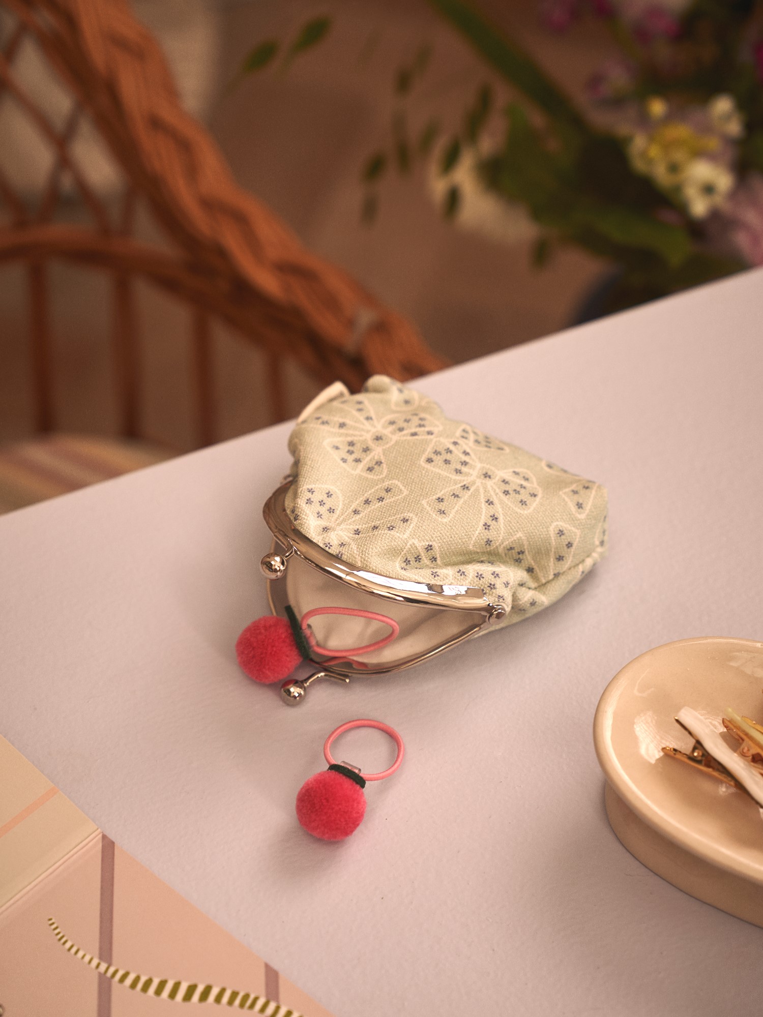 Coin purse 11.5 x 10 cm.