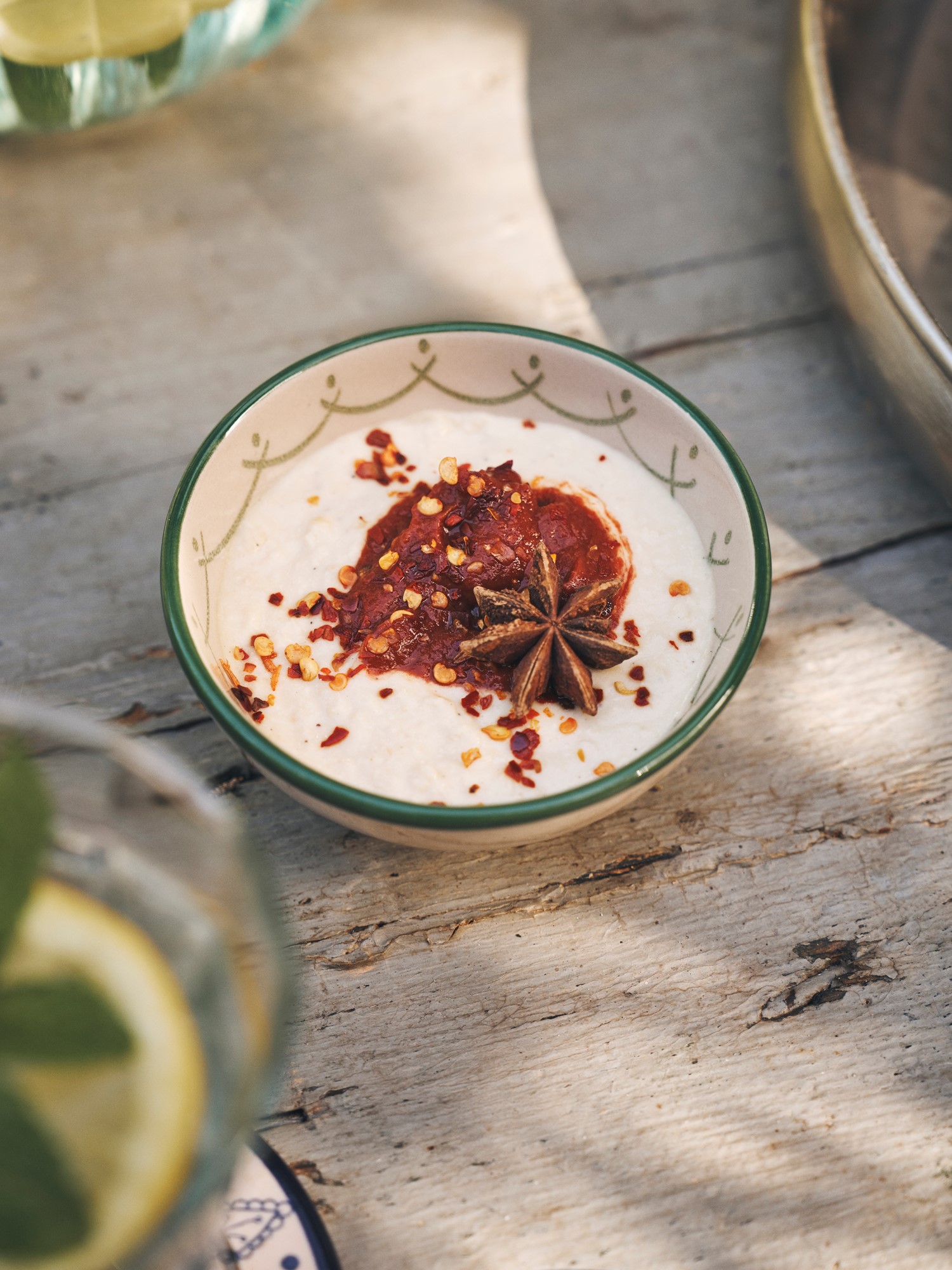 Bowl Ø9 Stoneware. Ø9 x 4 cm.