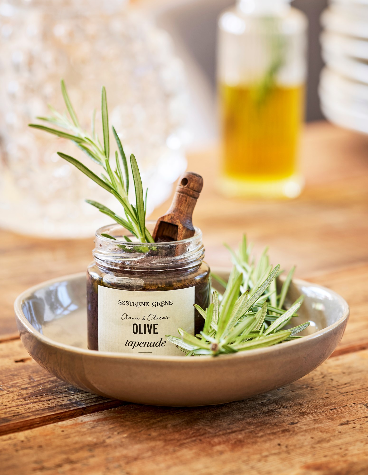 Spoon Acacia wood. 6 cm.