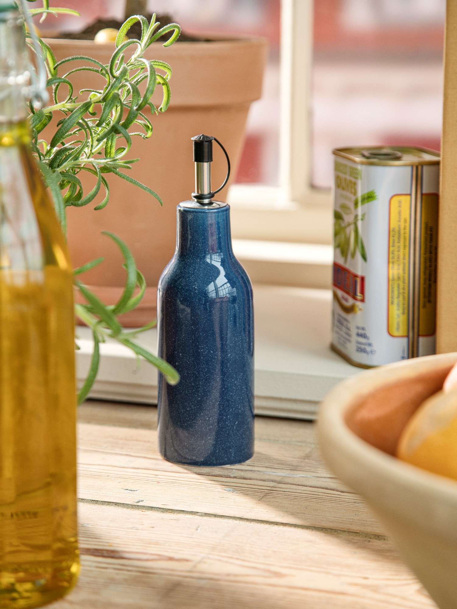 Oil bottle 180 ml Stoneware. 180 ml.