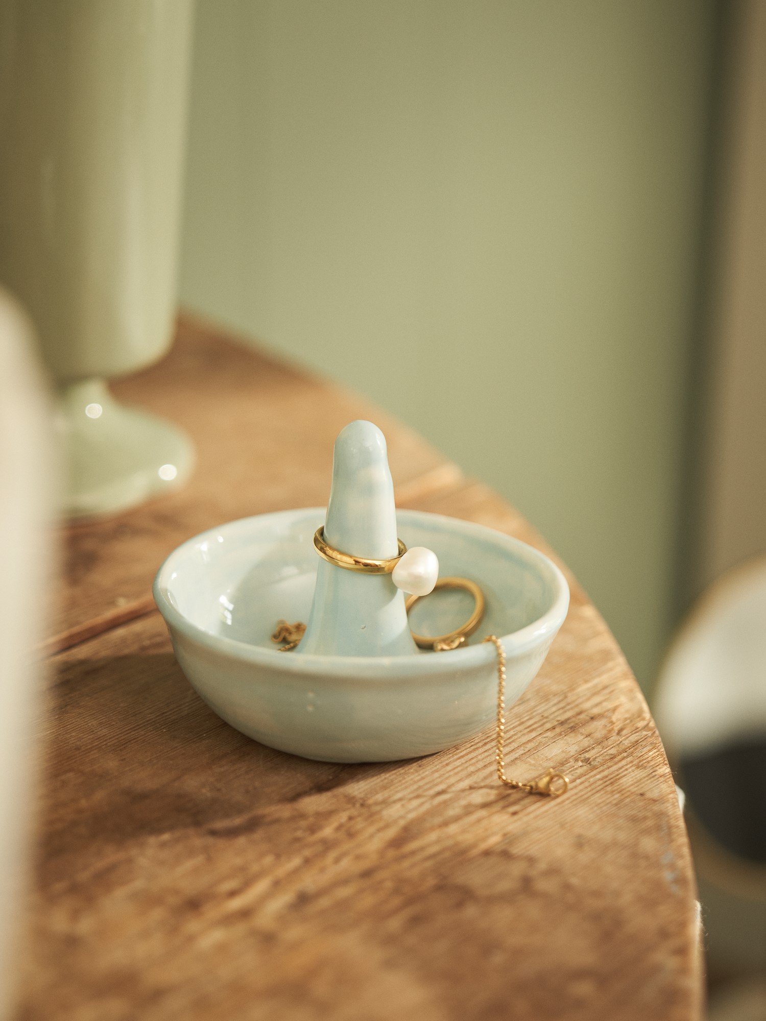 Jewellery bowl Ceramic. Ø9 x 6.8 cm.