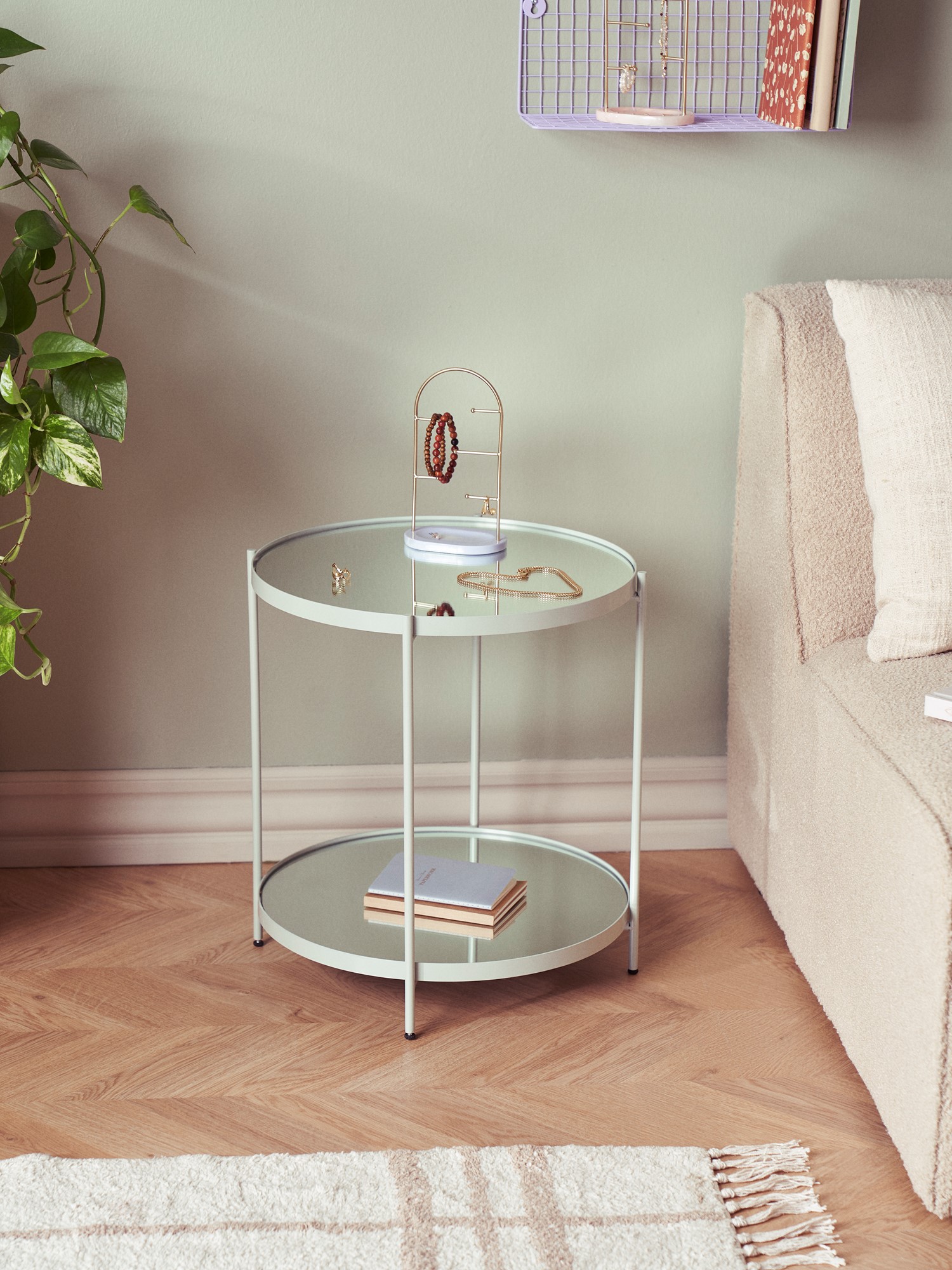 Side table Ø43 x 45 cm.