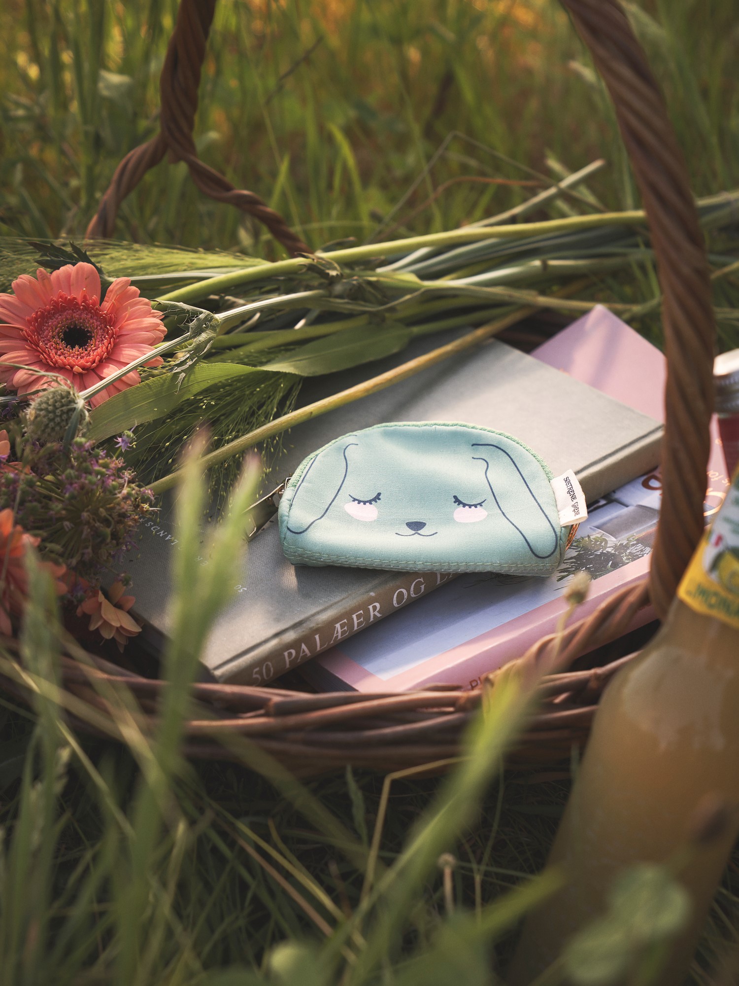 Coin purse 12 x 2 x 10 cm.