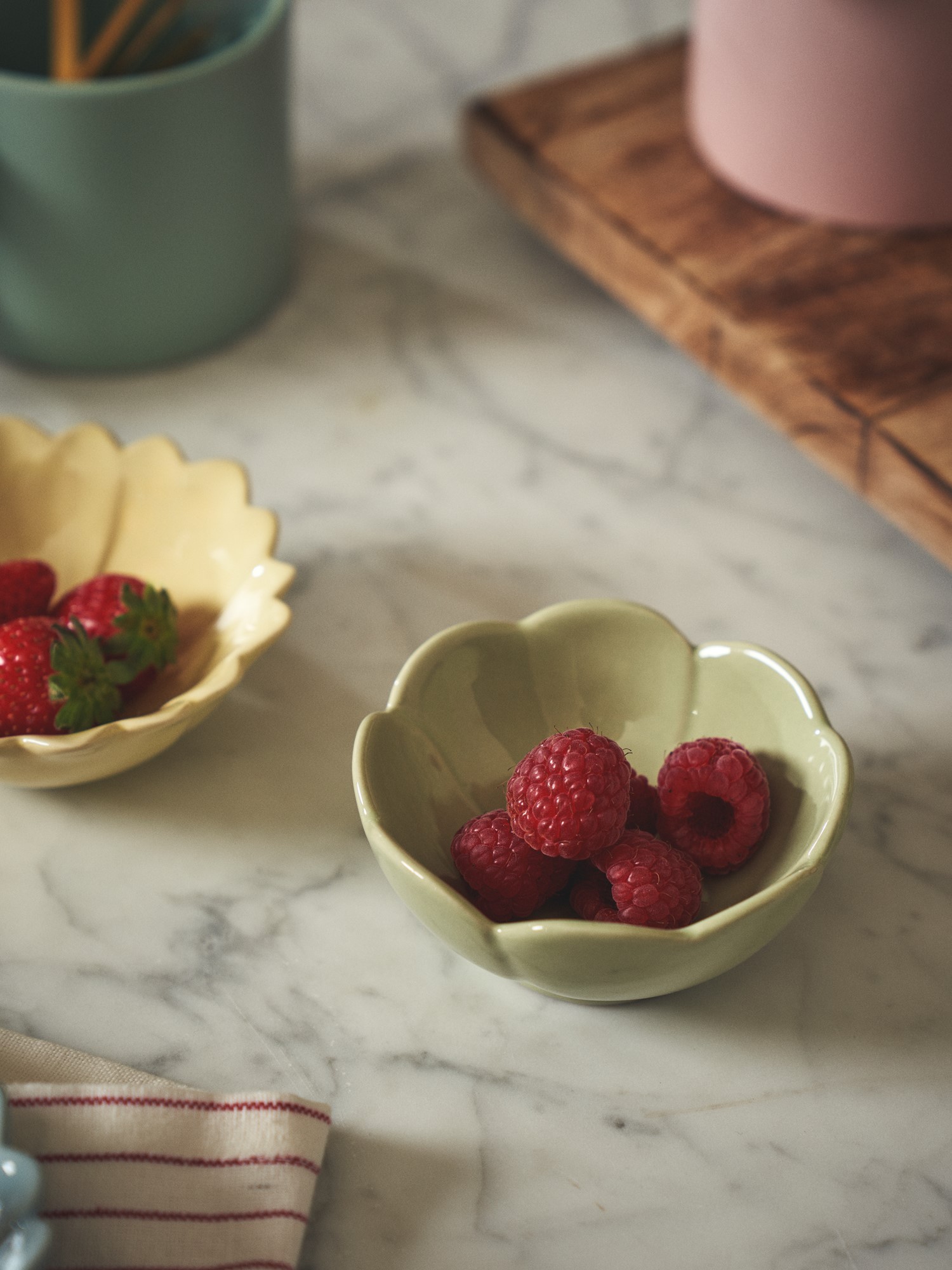 Bowl Stoneware. 4 x 8.8.cm.