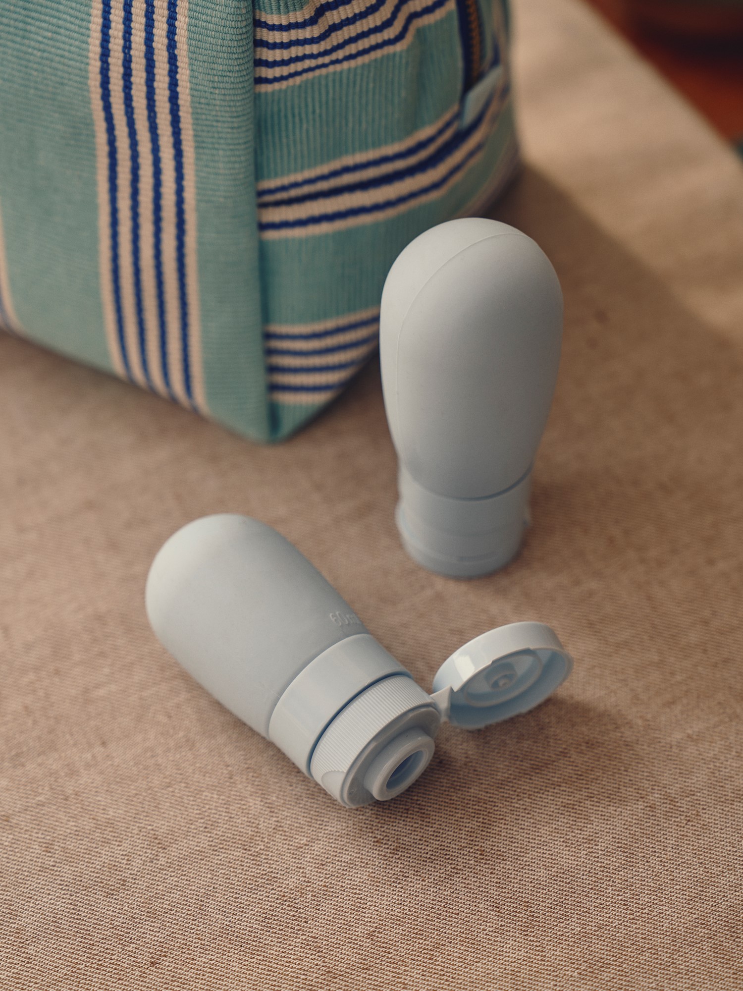 Travel bottle 80 ml Silicone/polypropylene. 80 ml.