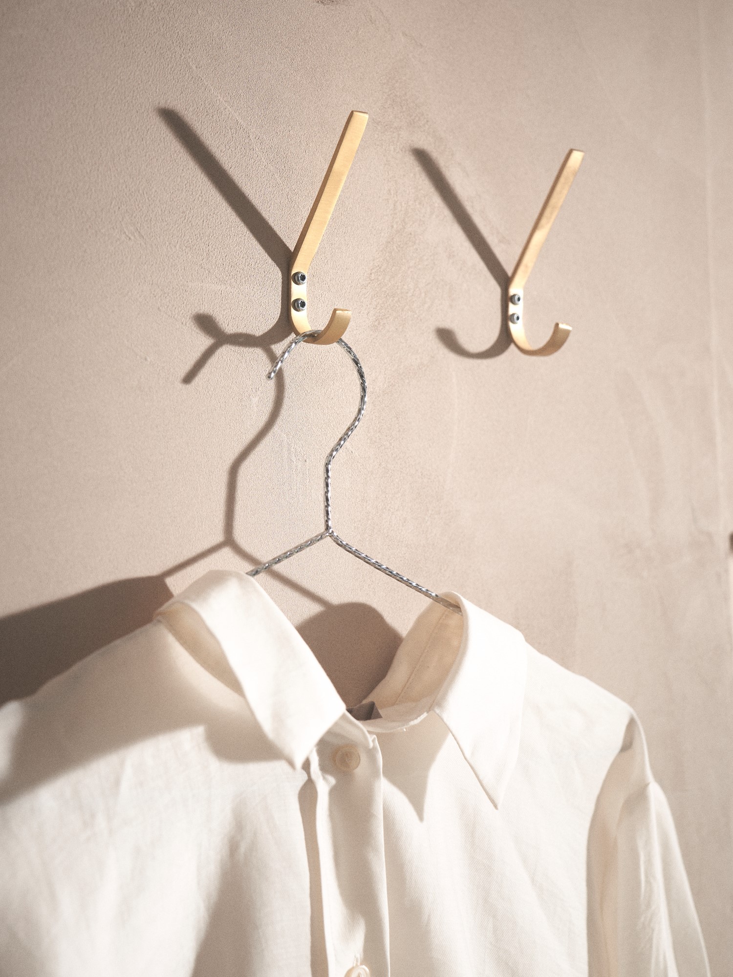 Hanger Iron. 40 x 20 cm.