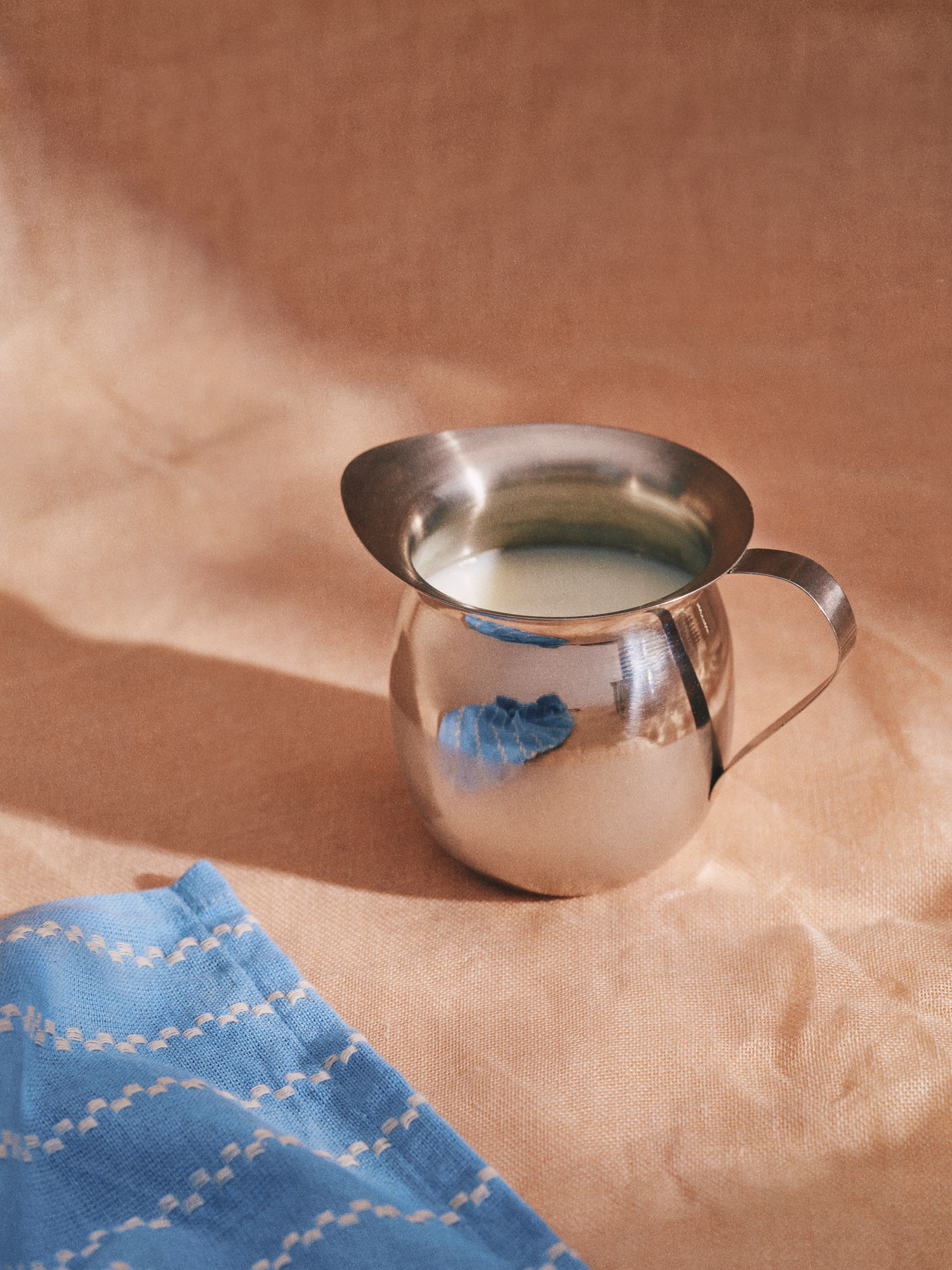 Milk jug Stainless steel. Ø9.3 x 9 cm.