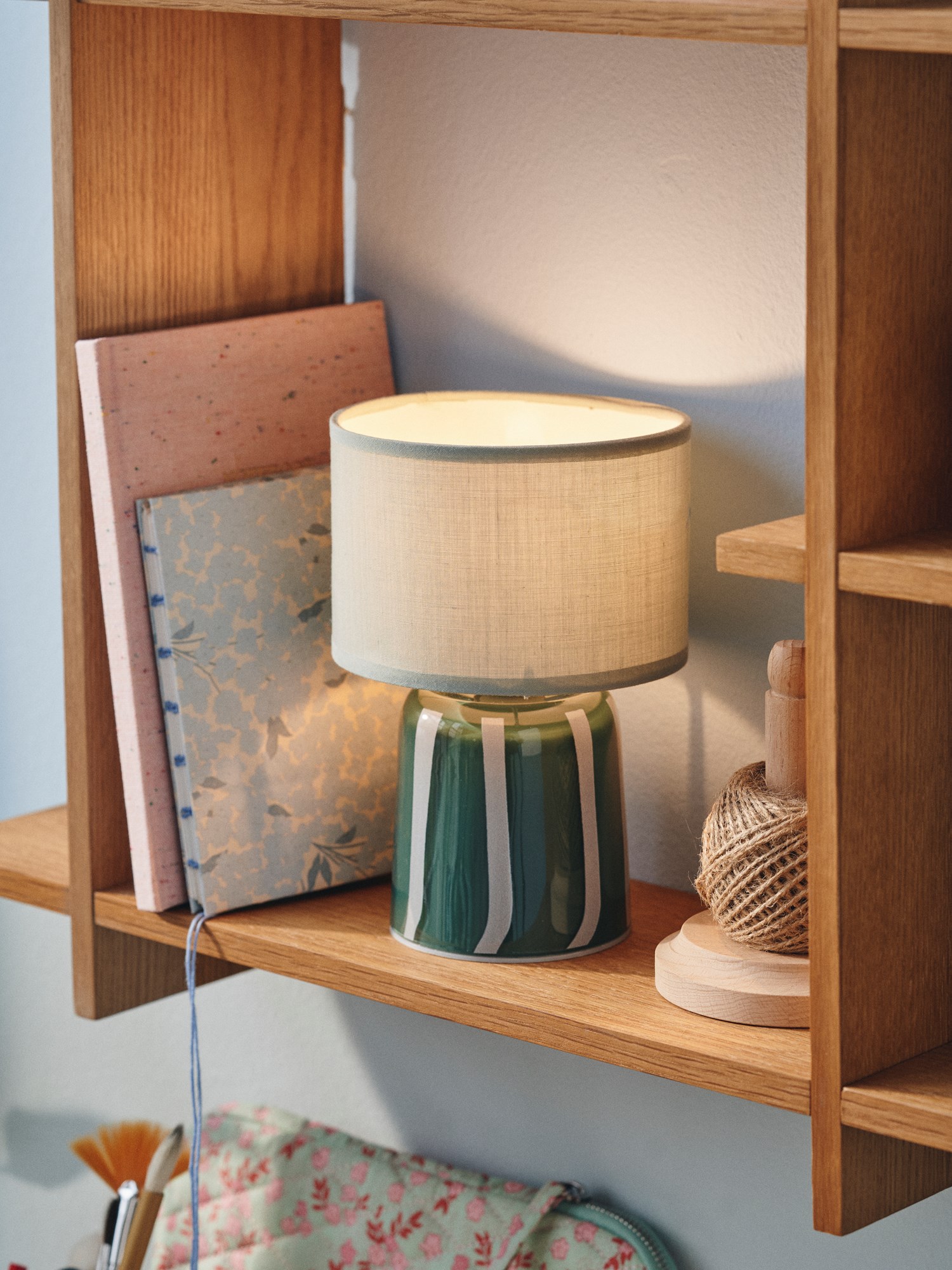LED table lamp Glass/cotton/polyester. Ø13.5 x 20 cm.
