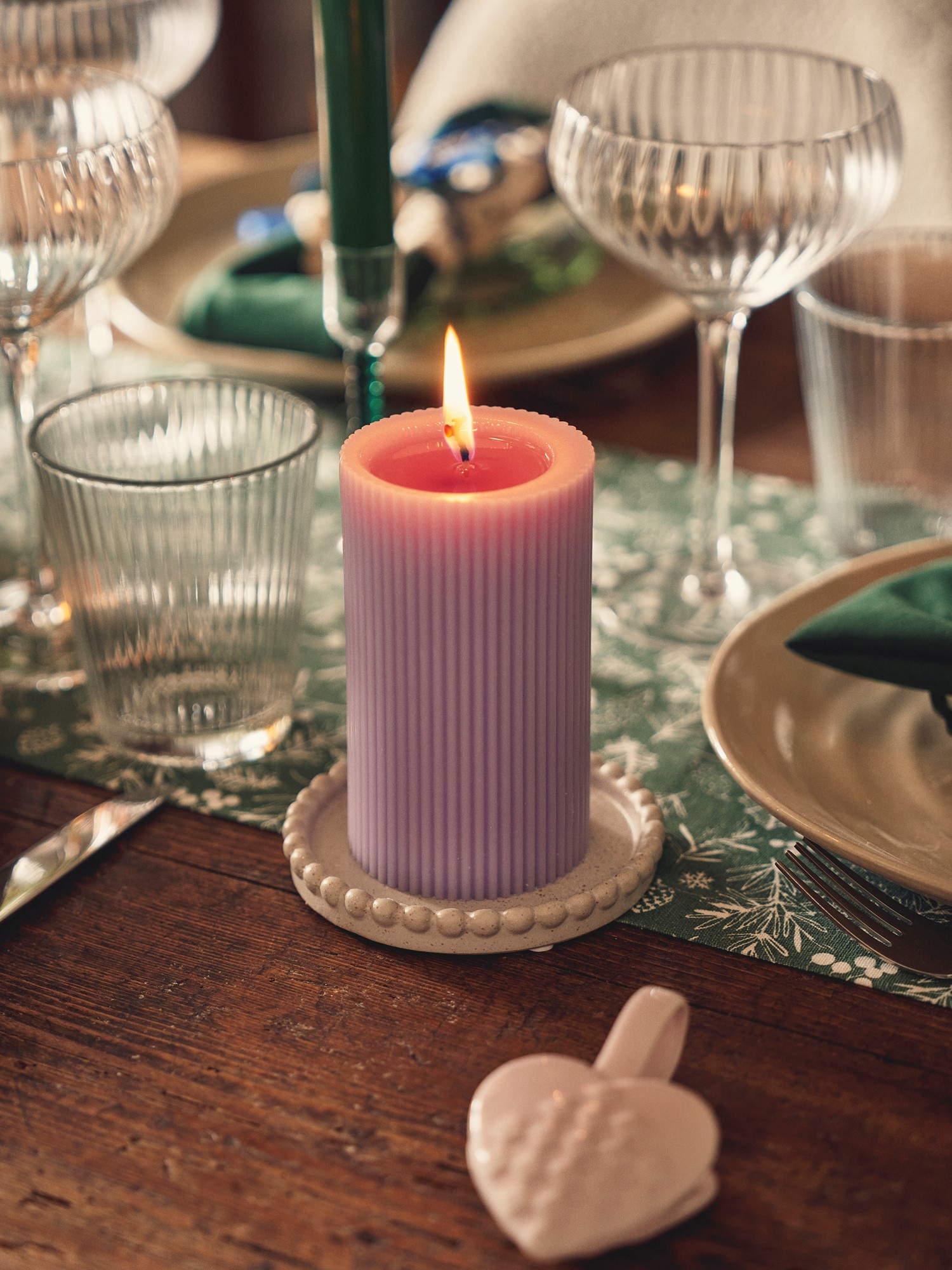 Pillar candle Paraffin wax/stearin wax. Ø7 x 12 cm.