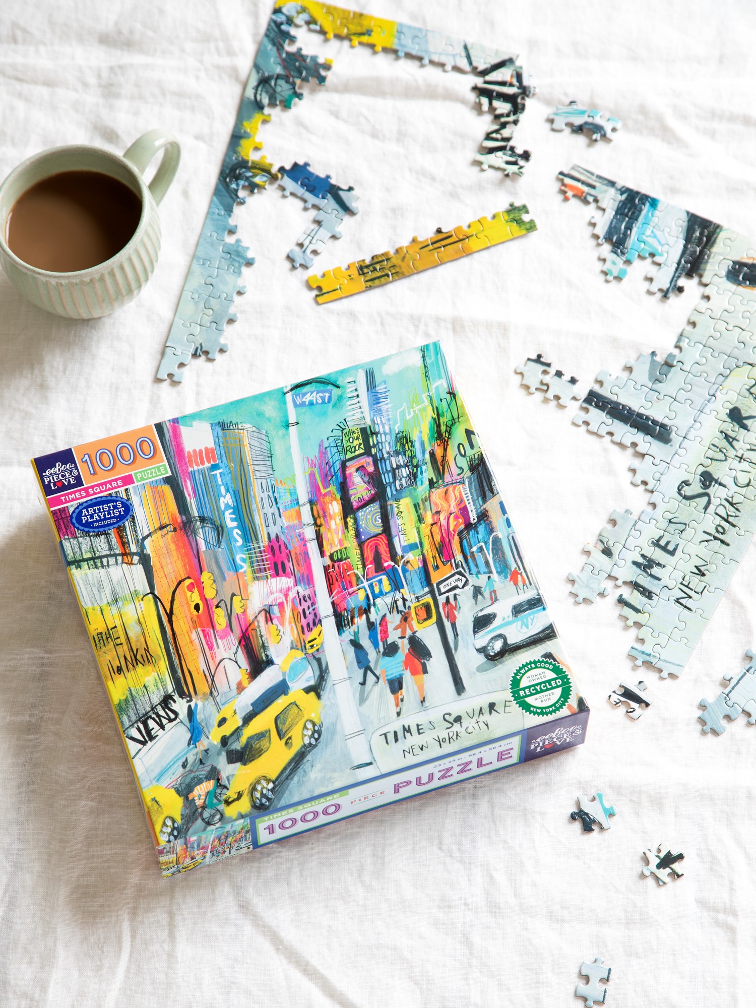 Time Square puzzle 1000 pieces Paper. 58.4 x 58.4 cm.