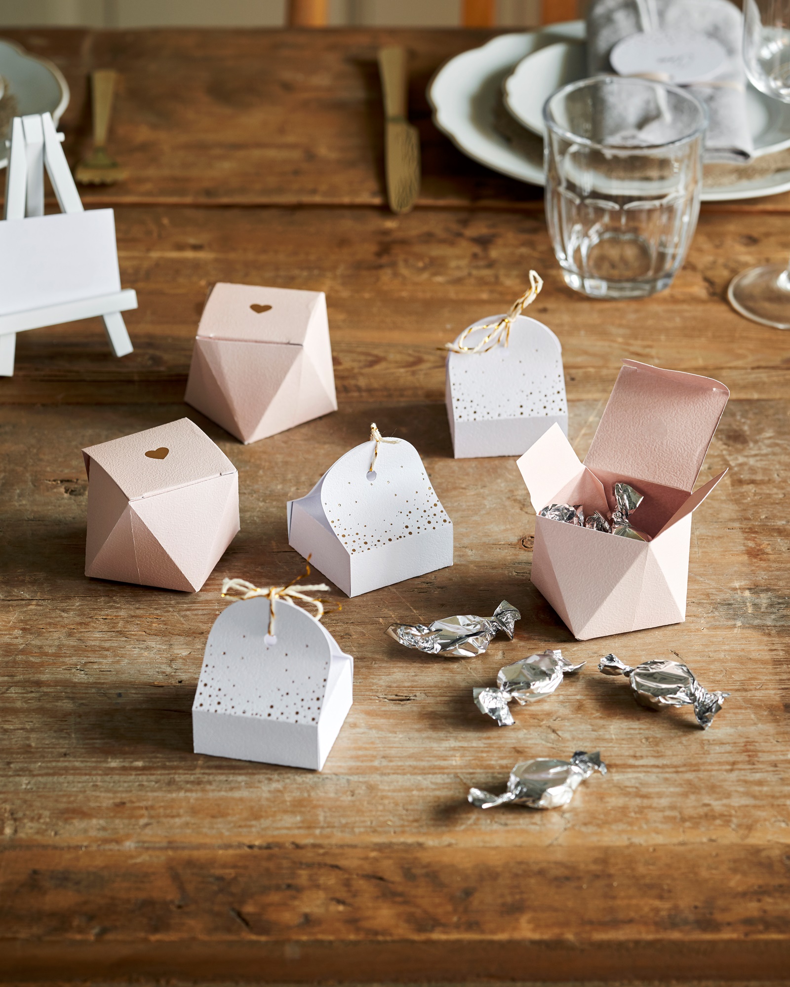 Favour boxes Paper. 18 x 24.5 cm. 6 pcs.