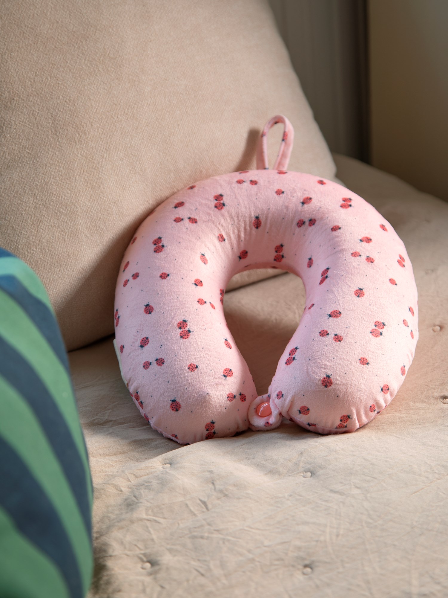 Children's neck pillow