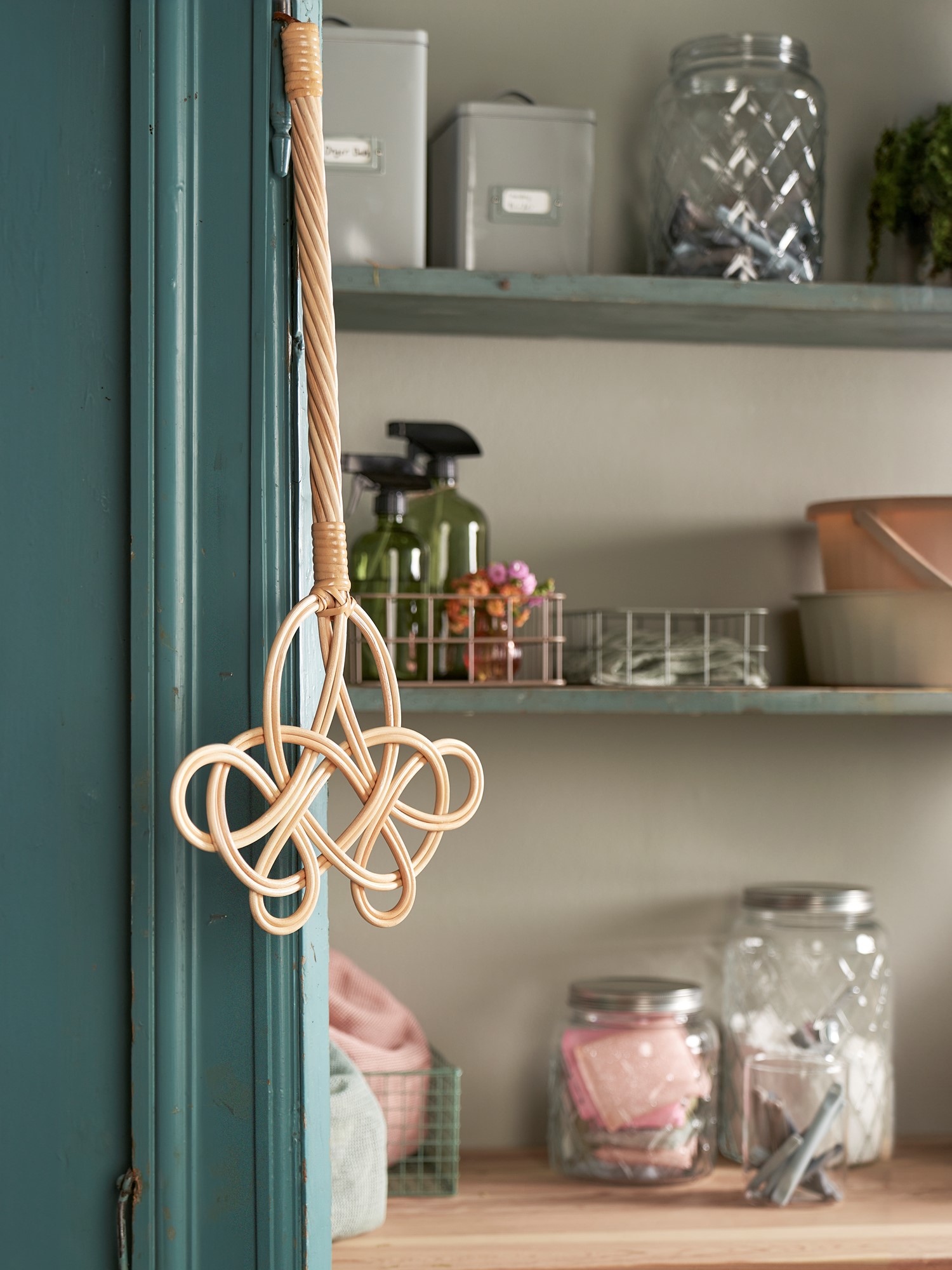 Carpet beater Rattan. 62 cm.