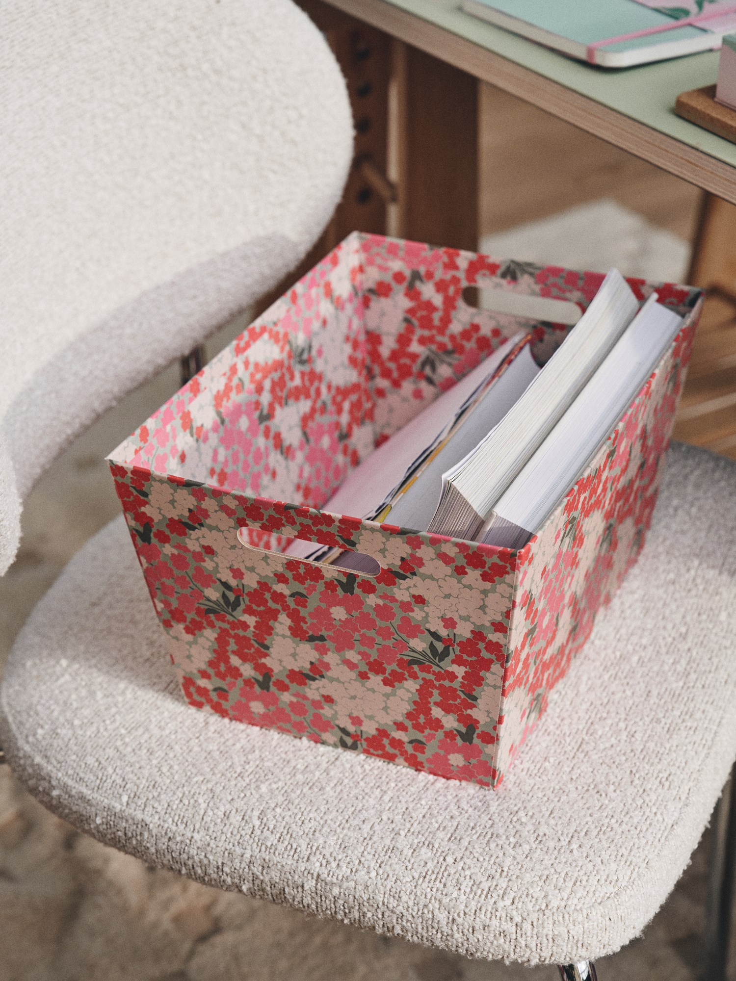 Storage basket Paper. 22.5 x 30 x 17 cm.