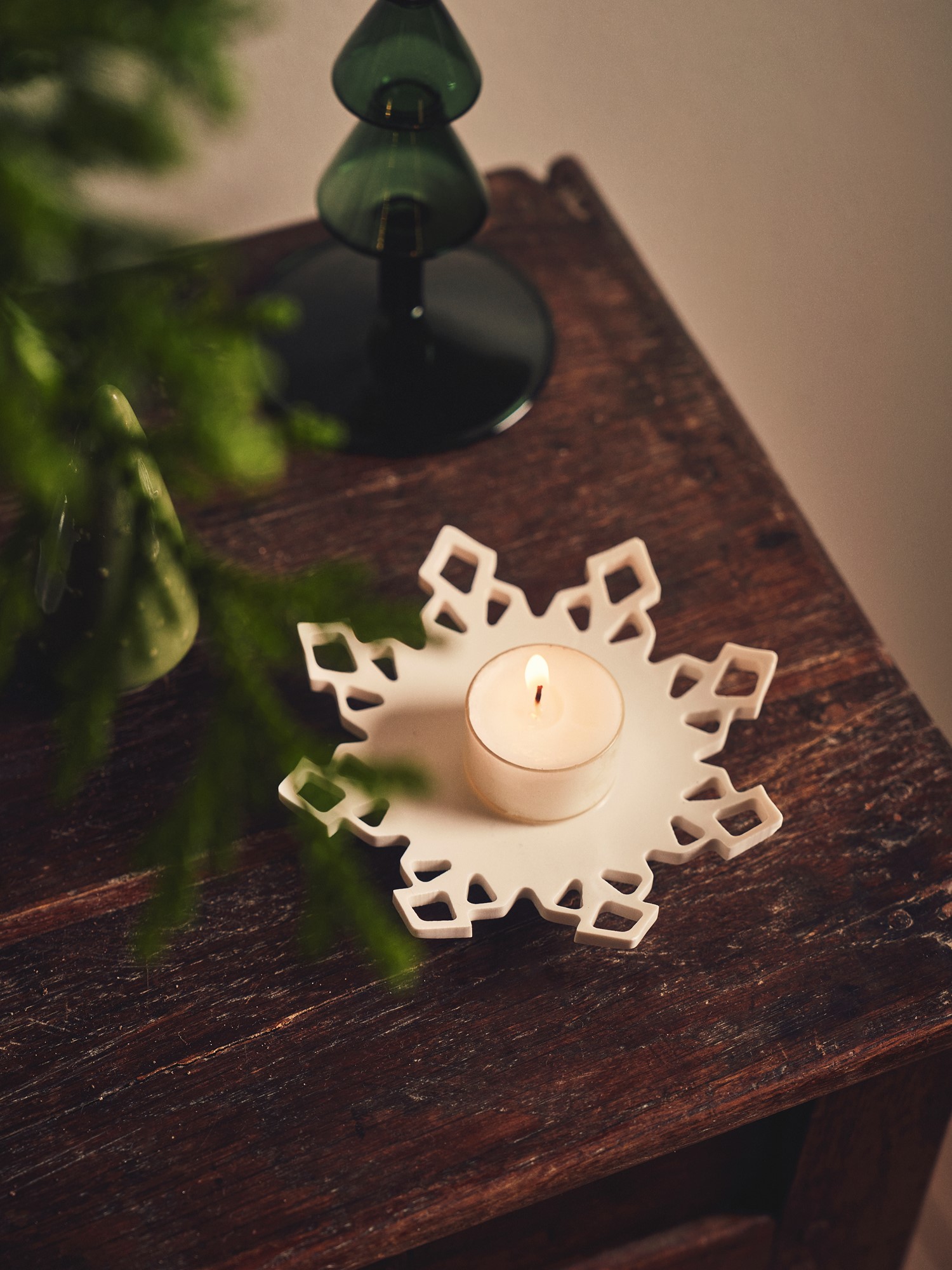 Candle plate Porcelain. Ø13.2 cm.