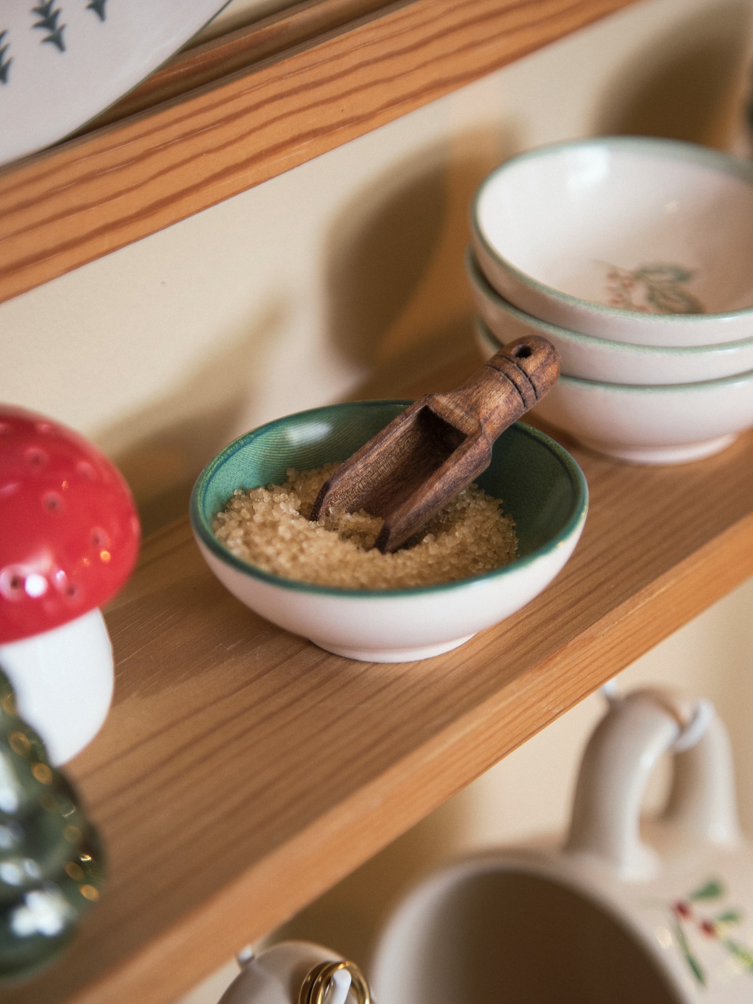 Spoon Acacia wood. 6 cm.