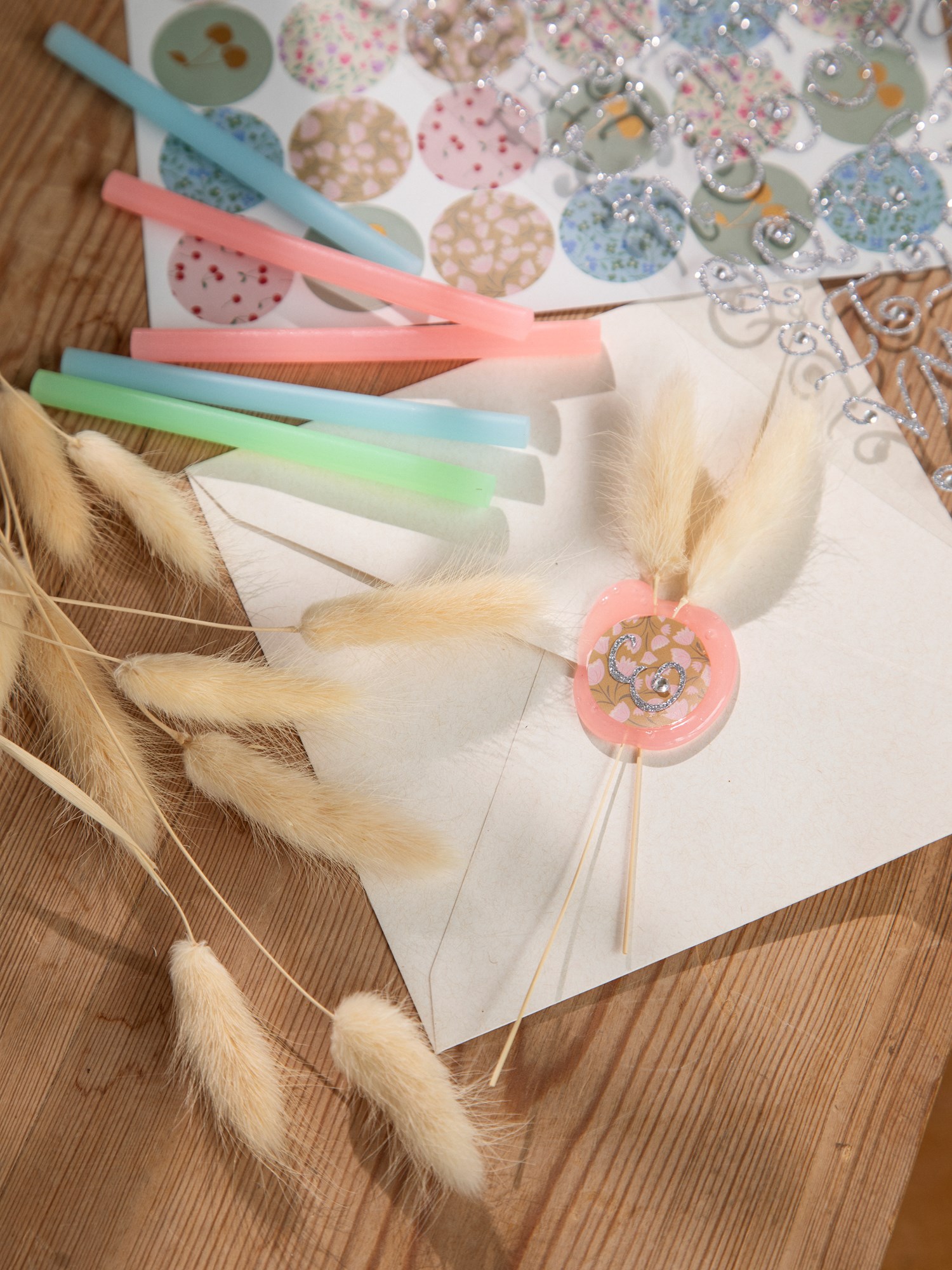 Glue cartridges Ø7 mm x 10 cm. 12 pcs.