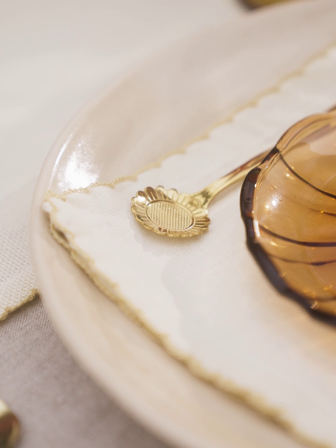 Sunflower spoon Stainless steel. 12.8 cm.