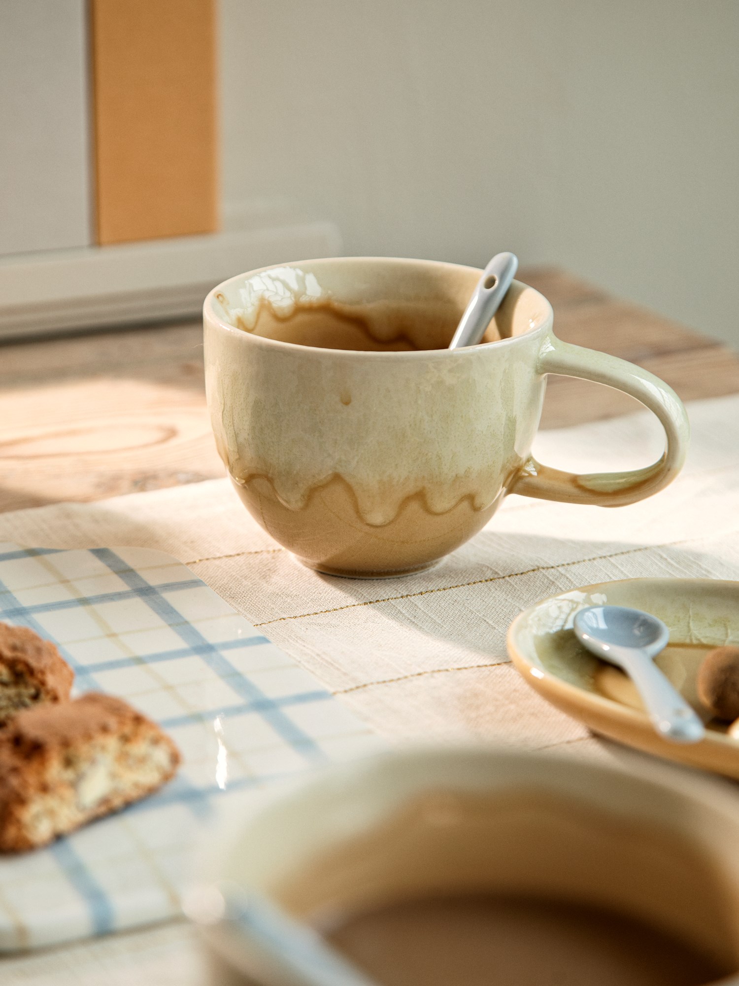 Mug Stoneware. Ø9.6 x 7.5 cm.