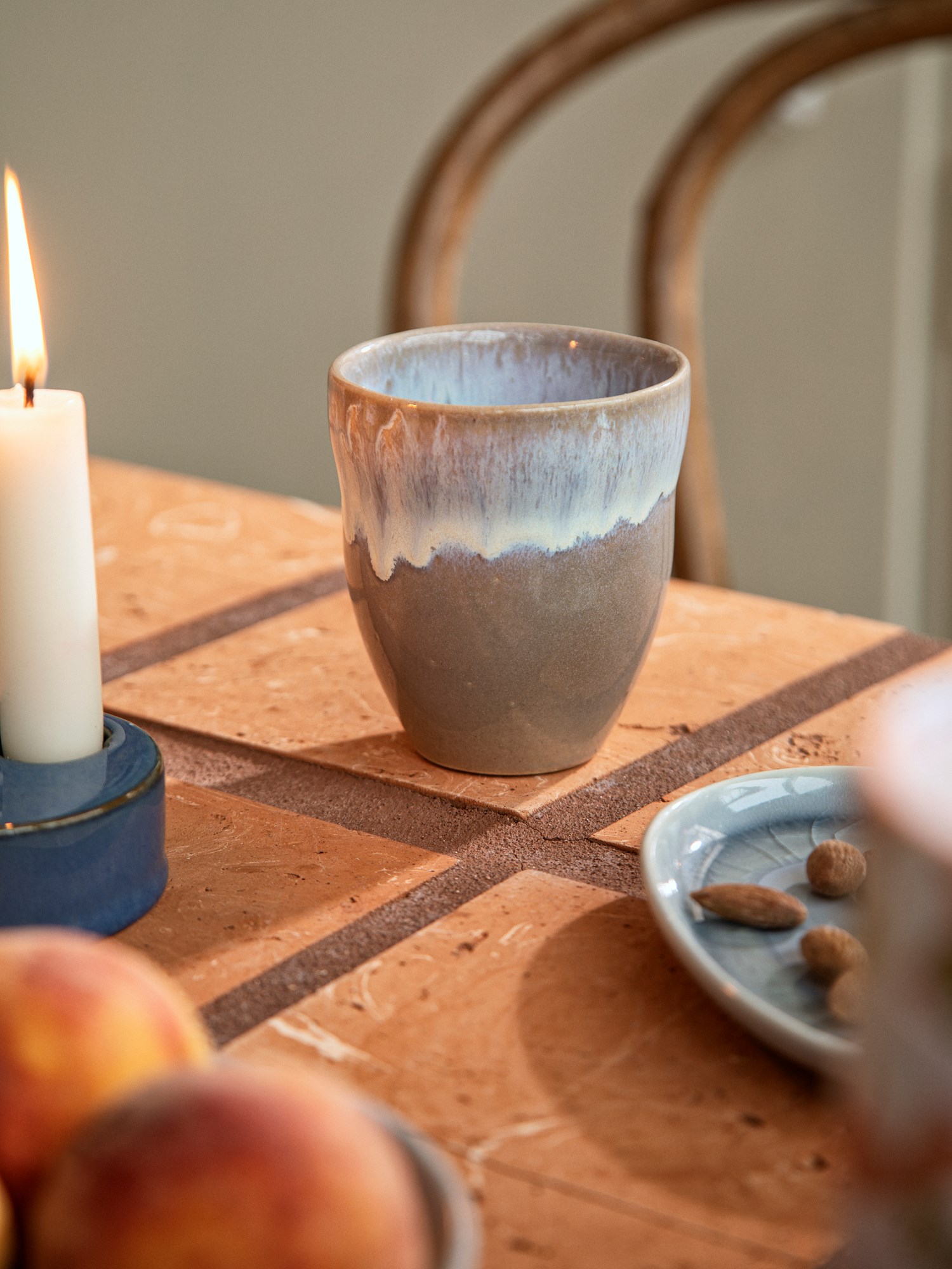 Mug Stoneware. Ø8.1 x 9.2 cm.