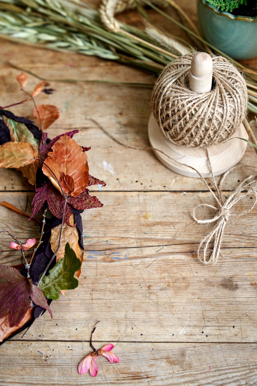 Jute twine with holder Jute/beech wood. 75 m.